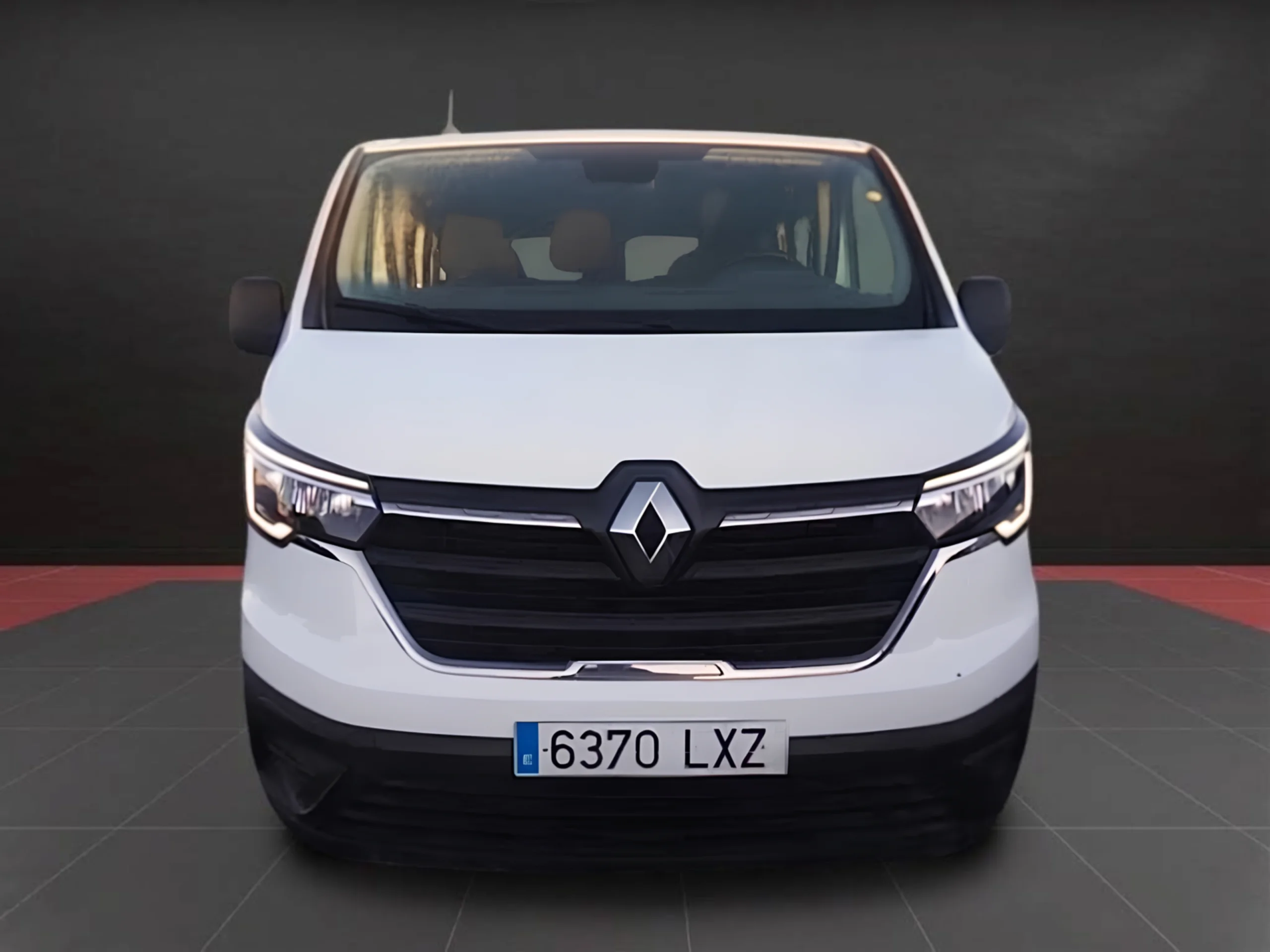 Renault Trafic Combi 9 Plazas L1H1 | Desde 402€/mes - Foto 3