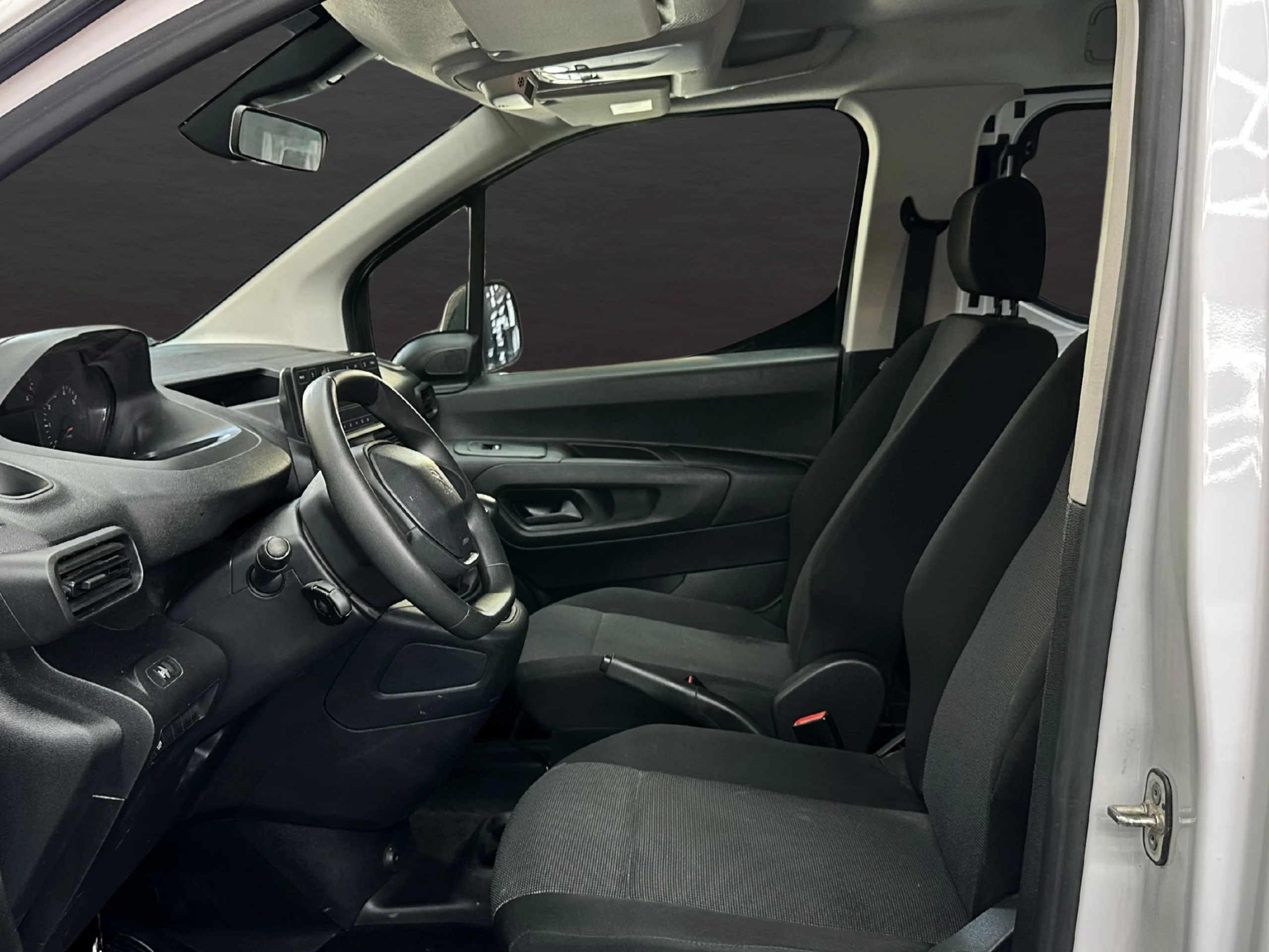 Peugeot Rifter Active Standard BlueHDi 102CV (2022) – Ocasión Revisada ¡Desde 289 €/mes sin entrada! - Foto 9
