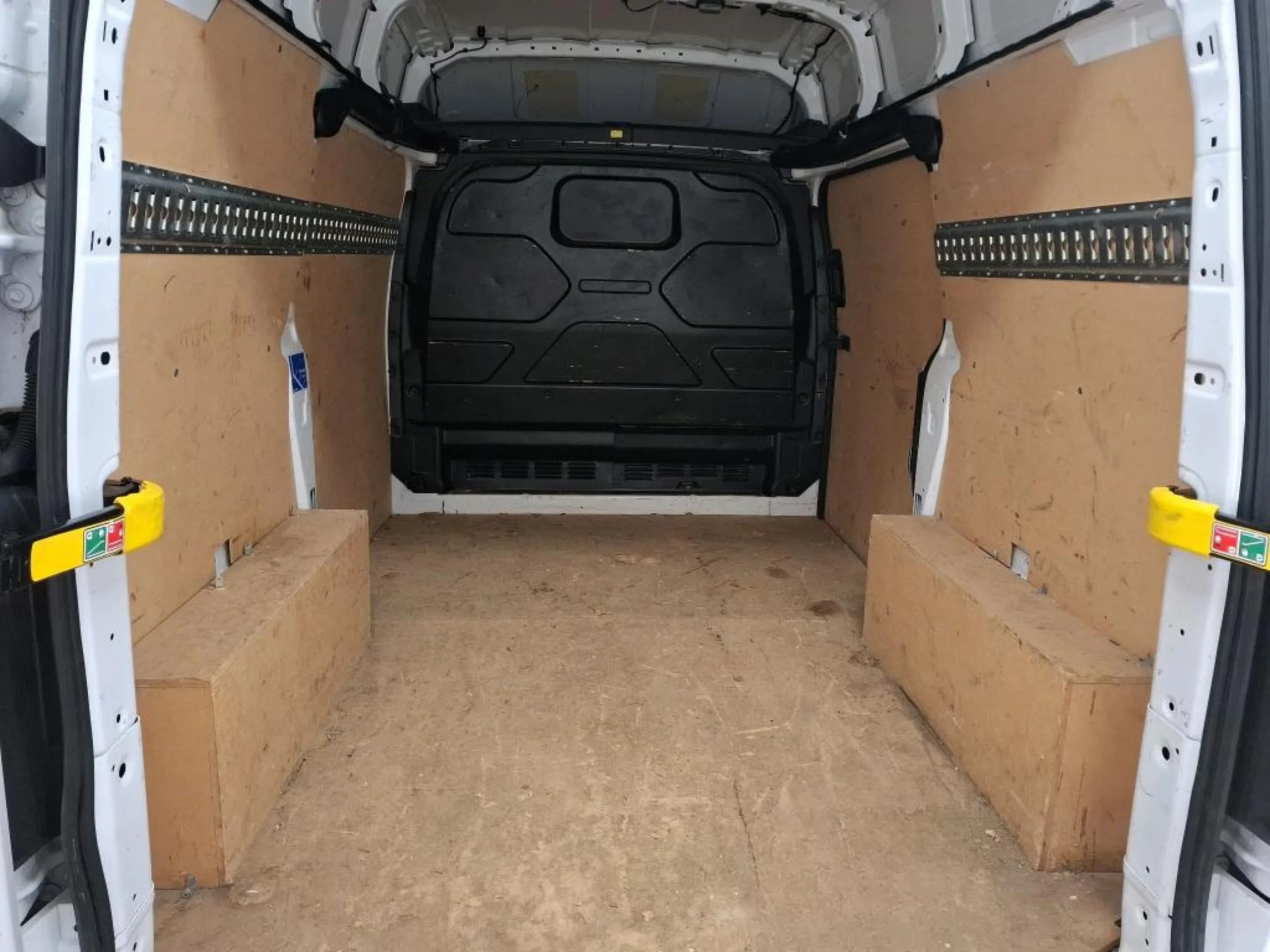 Ford Transit Custom L1H2 TREND BUSINESS - Foto 7