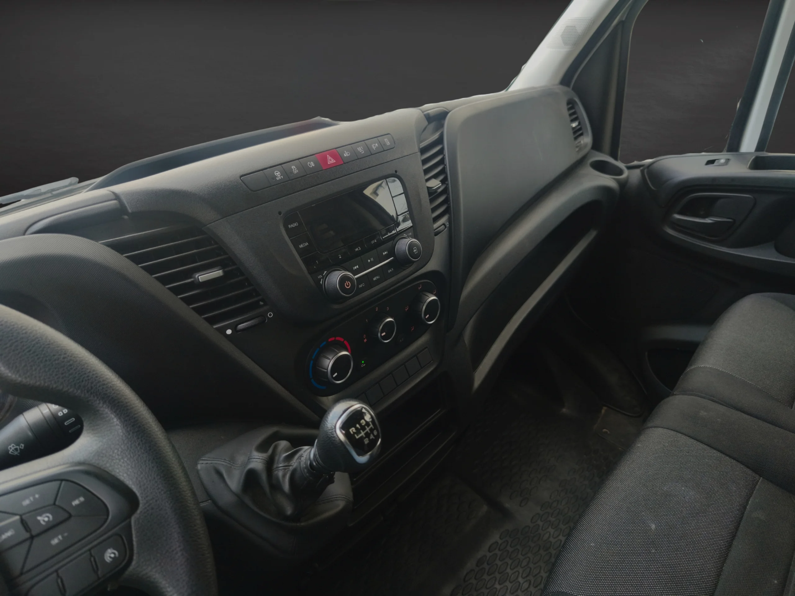 Iveco Daily Carrozado L4H3 | Doble Rueda ( QUAD TOR ) | 160CV | Desde 553€/mes - Foto 17