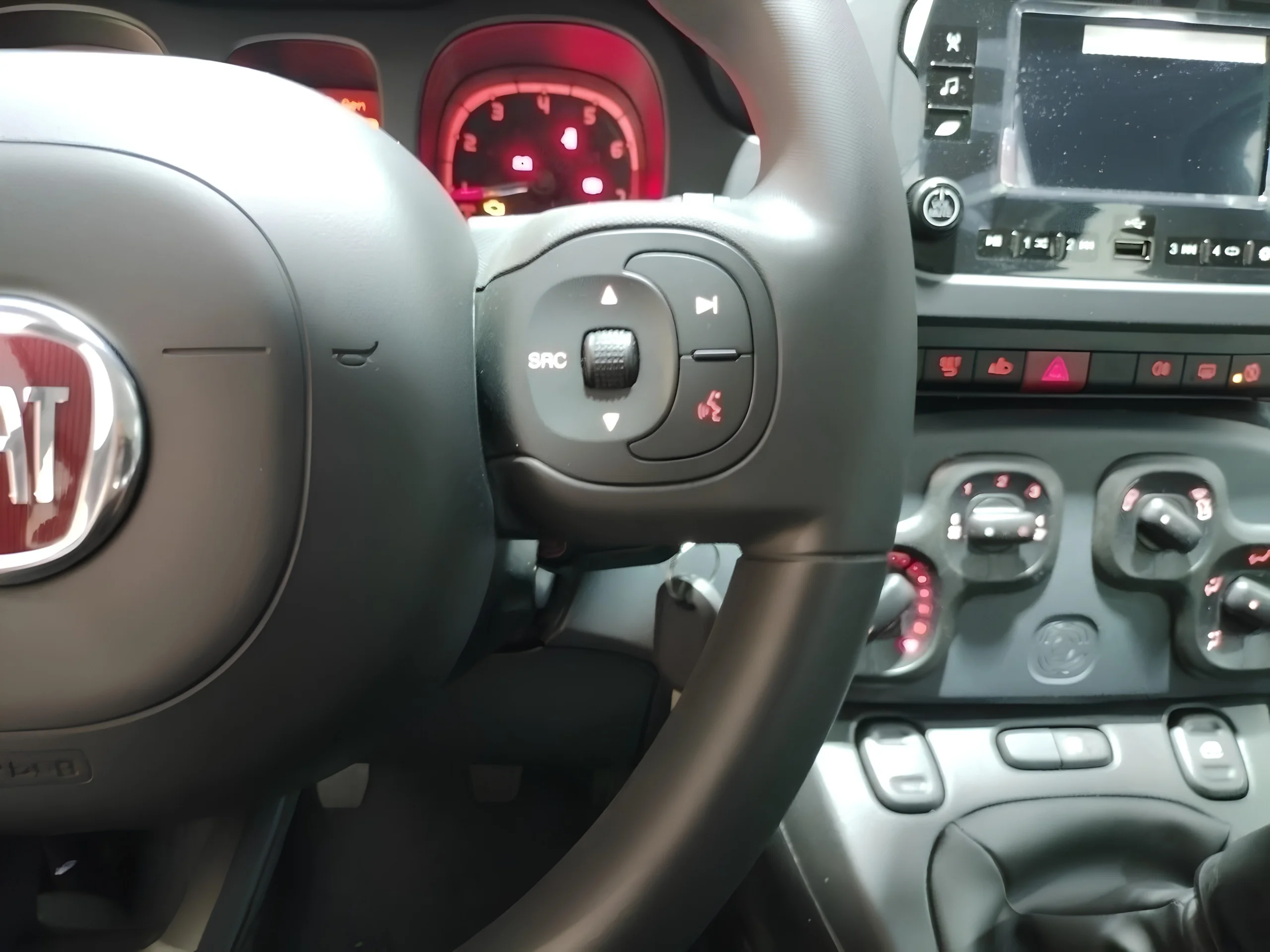 Fiat Panda Panda 1.0 Hybrid 51kW (70cv) KM0 - Foto 14