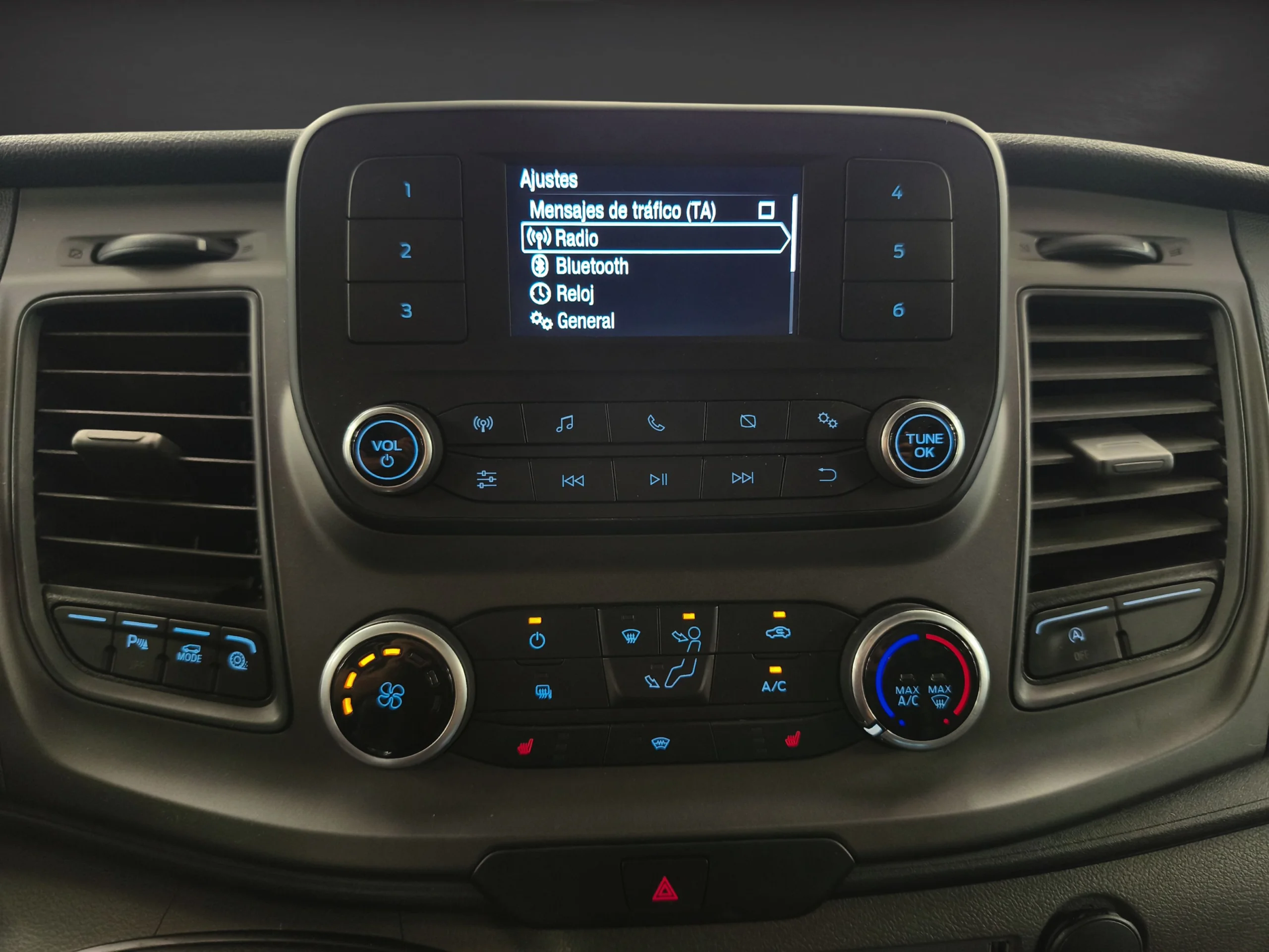 Ford Transit  Furgón L3H2 130CV Trend MHEV (2023) | Gran Volumen | Etiqueta ECO | Desde 386 € al mes  - Foto 24
