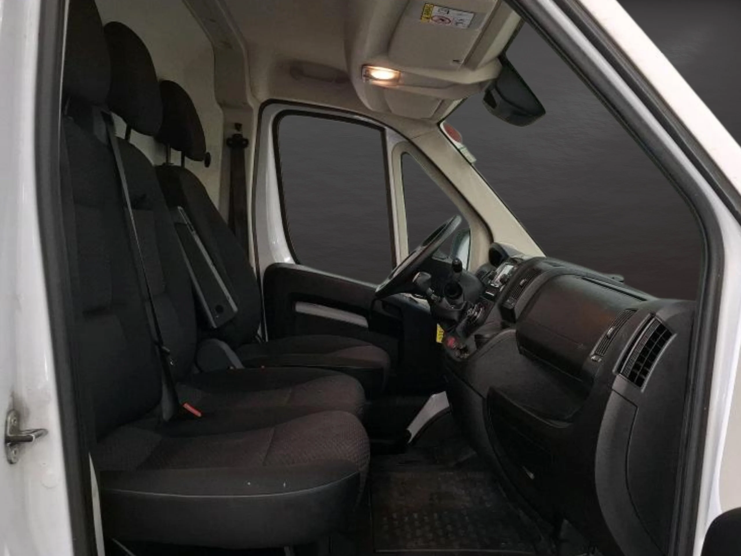 Peugeot Boxer L4H2 140 CV - Foto 8