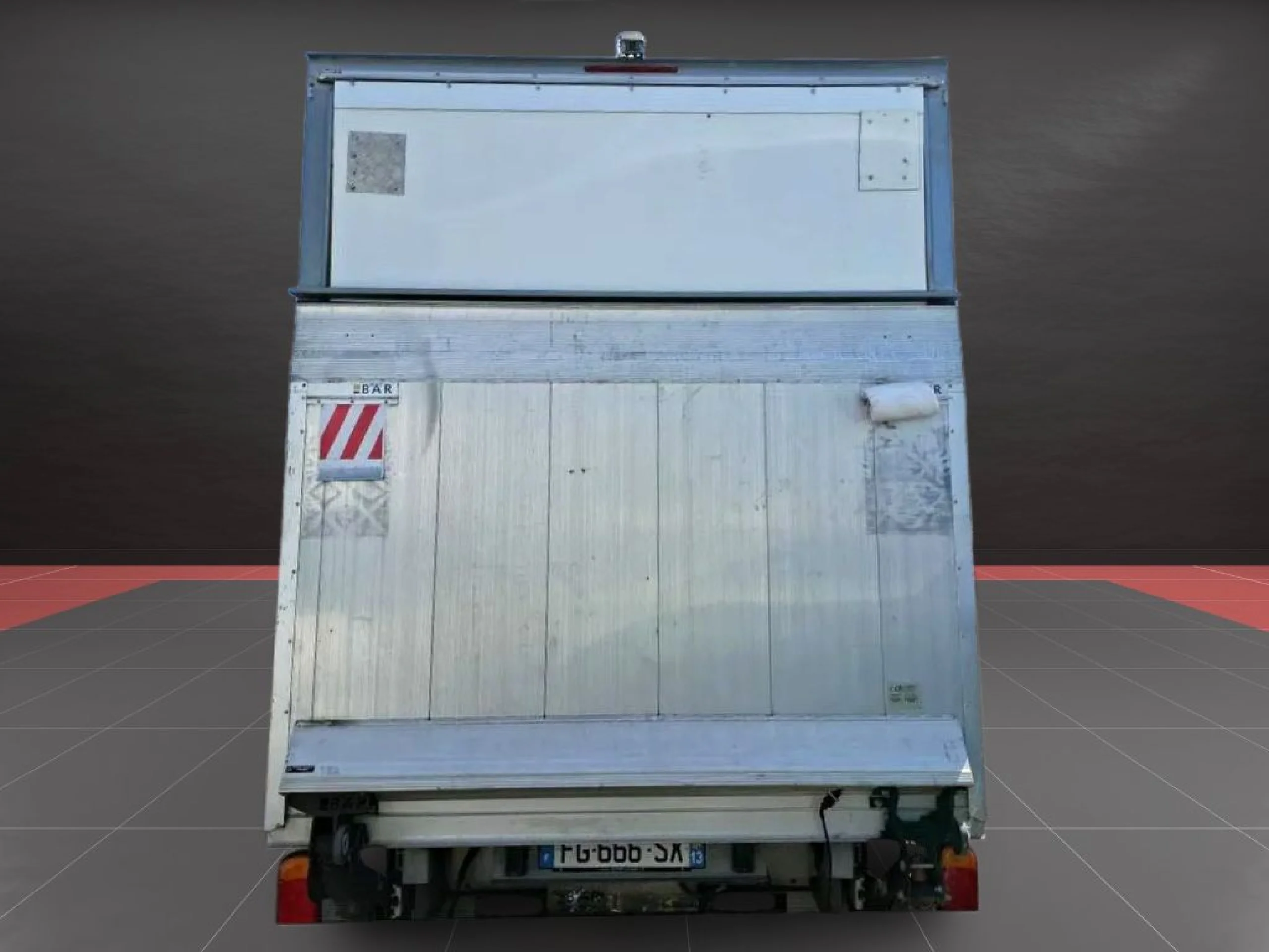 Peugeot Boxer Carrozado L4 Con trampilla y Puerta lateral 130CV  - Foto 6