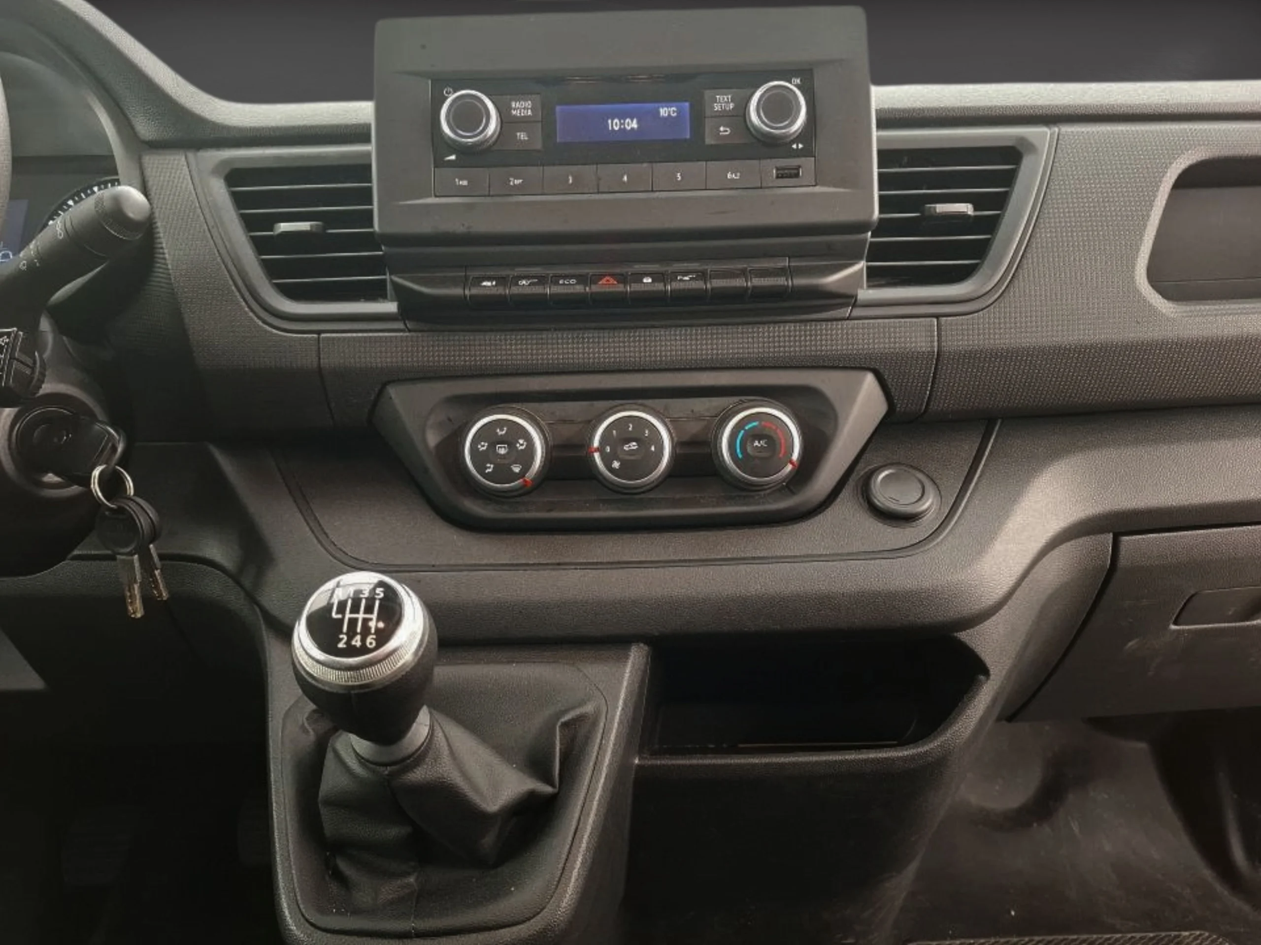 Renault Trafic L1H1 | Baca y bola de remolque | 2.0 dCi 130 CV BLUEDCI - Foto 8
