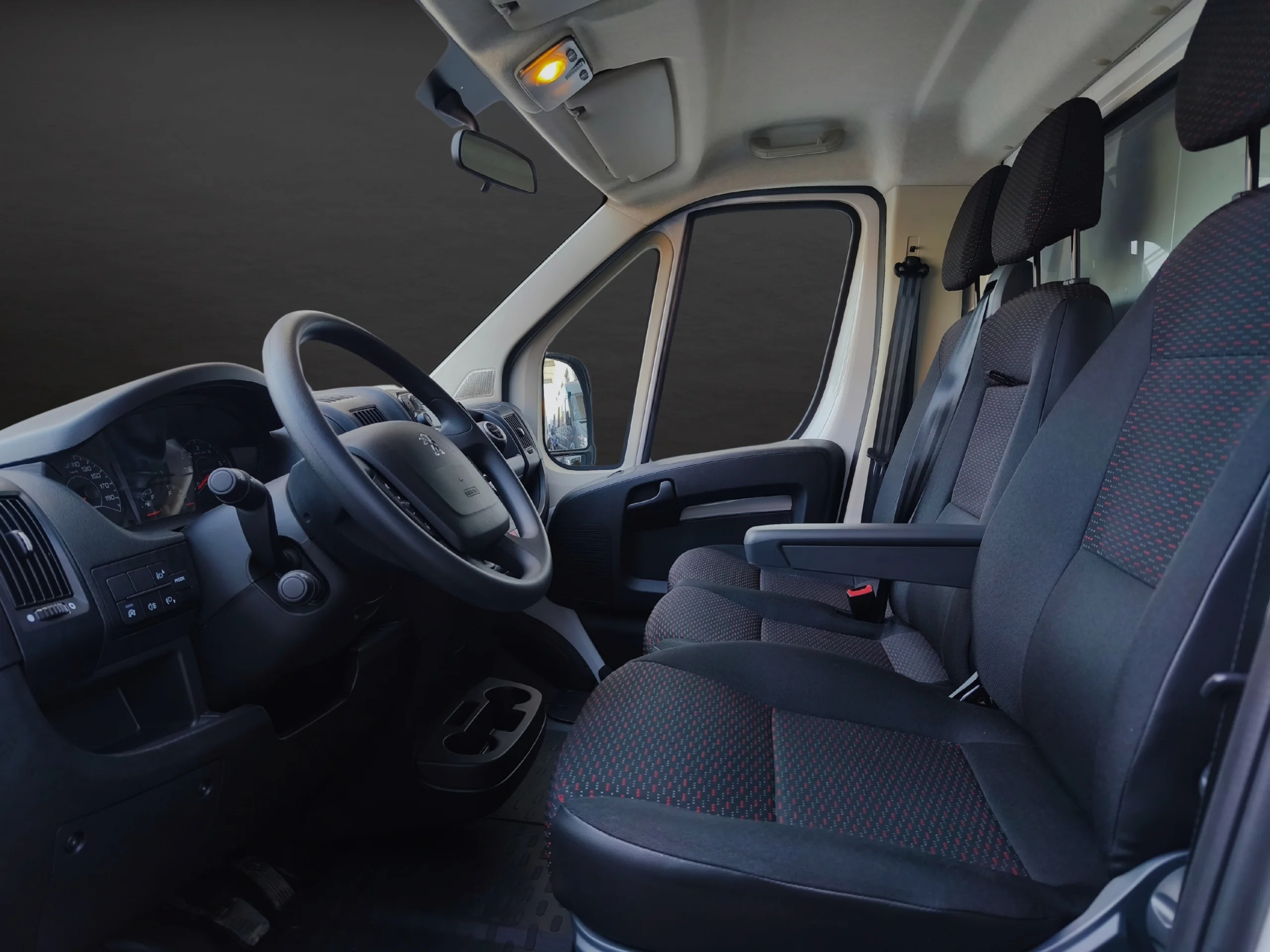 Peugeot Boxer L2H2 140CV (2024) | Reestreno | Desde 402€/mes - Foto 11