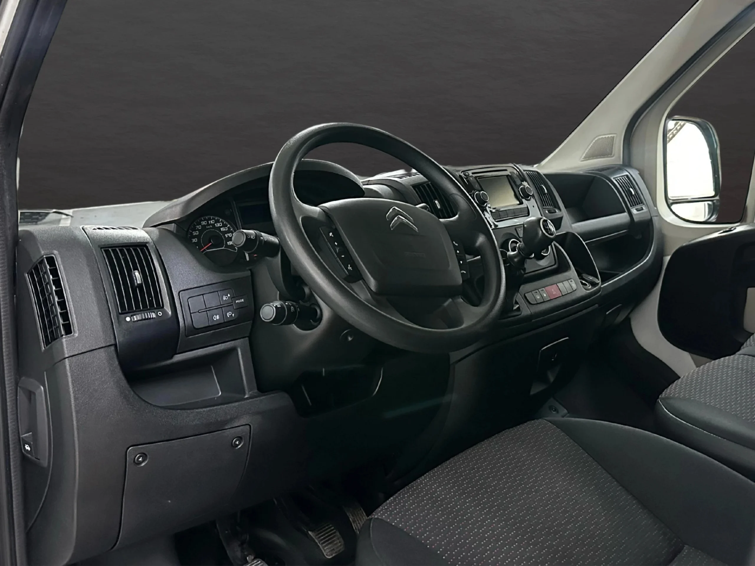 Citroen Jumper L4H3 Carrozado con Trampilla 165CV | Gran Volumen | Desde 448€/mes - Foto 9