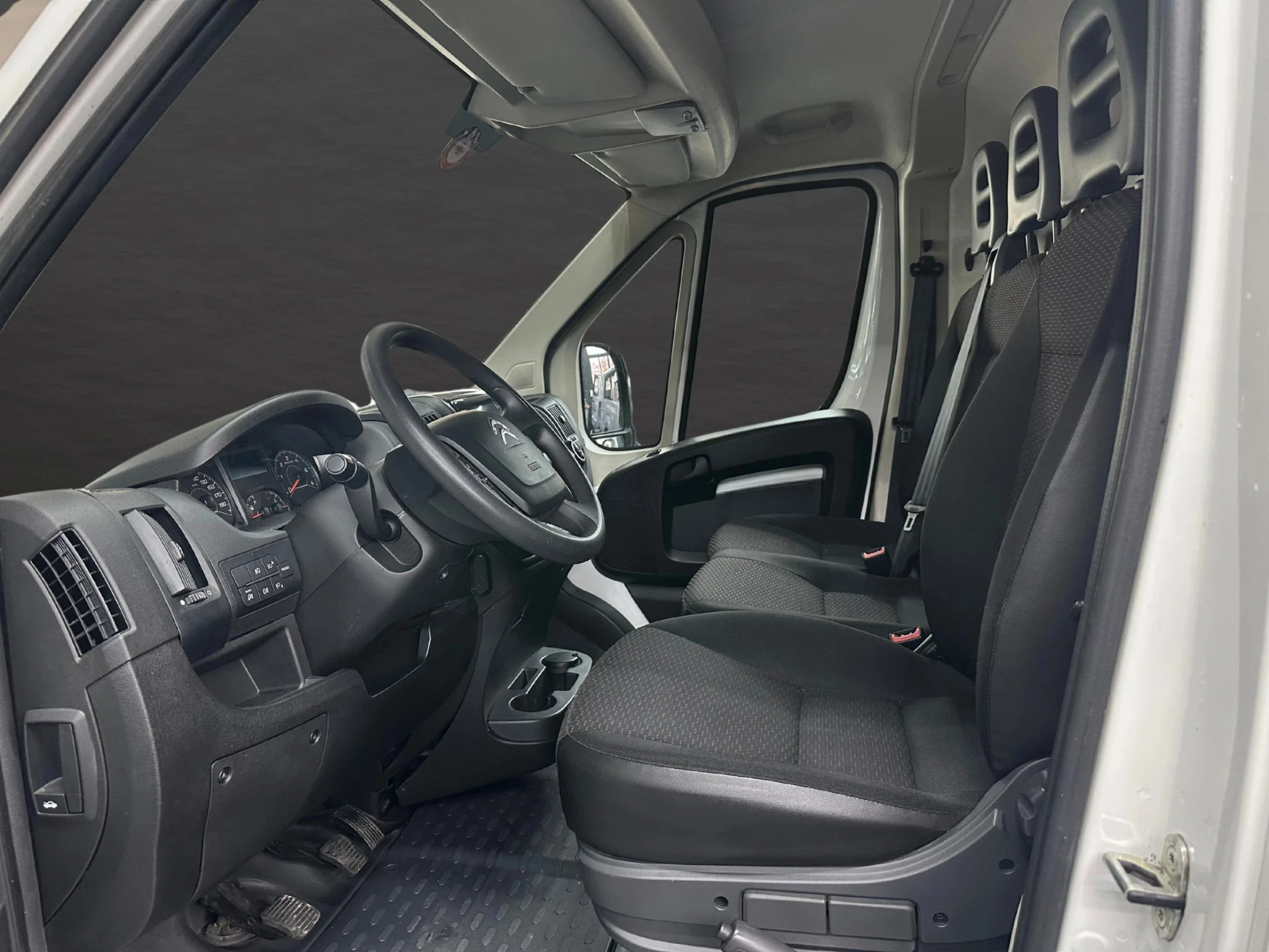 Citroen Jumper L4H3 Carrozado con Trampilla 165CV | Gran Volumen | Desde 448€/mes - Foto 10