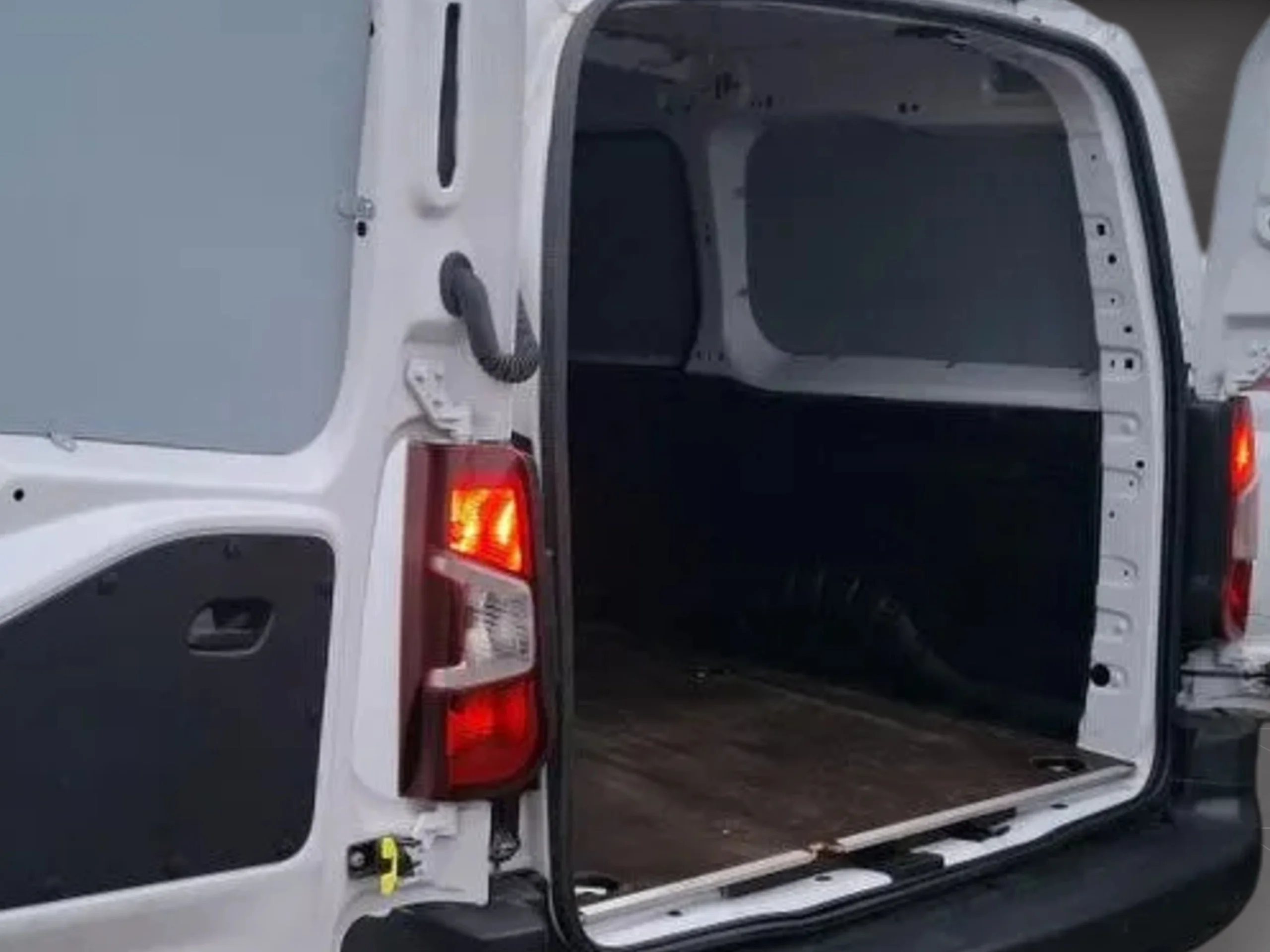 Opel Combo XL 3 PLAZAS - Foto 4