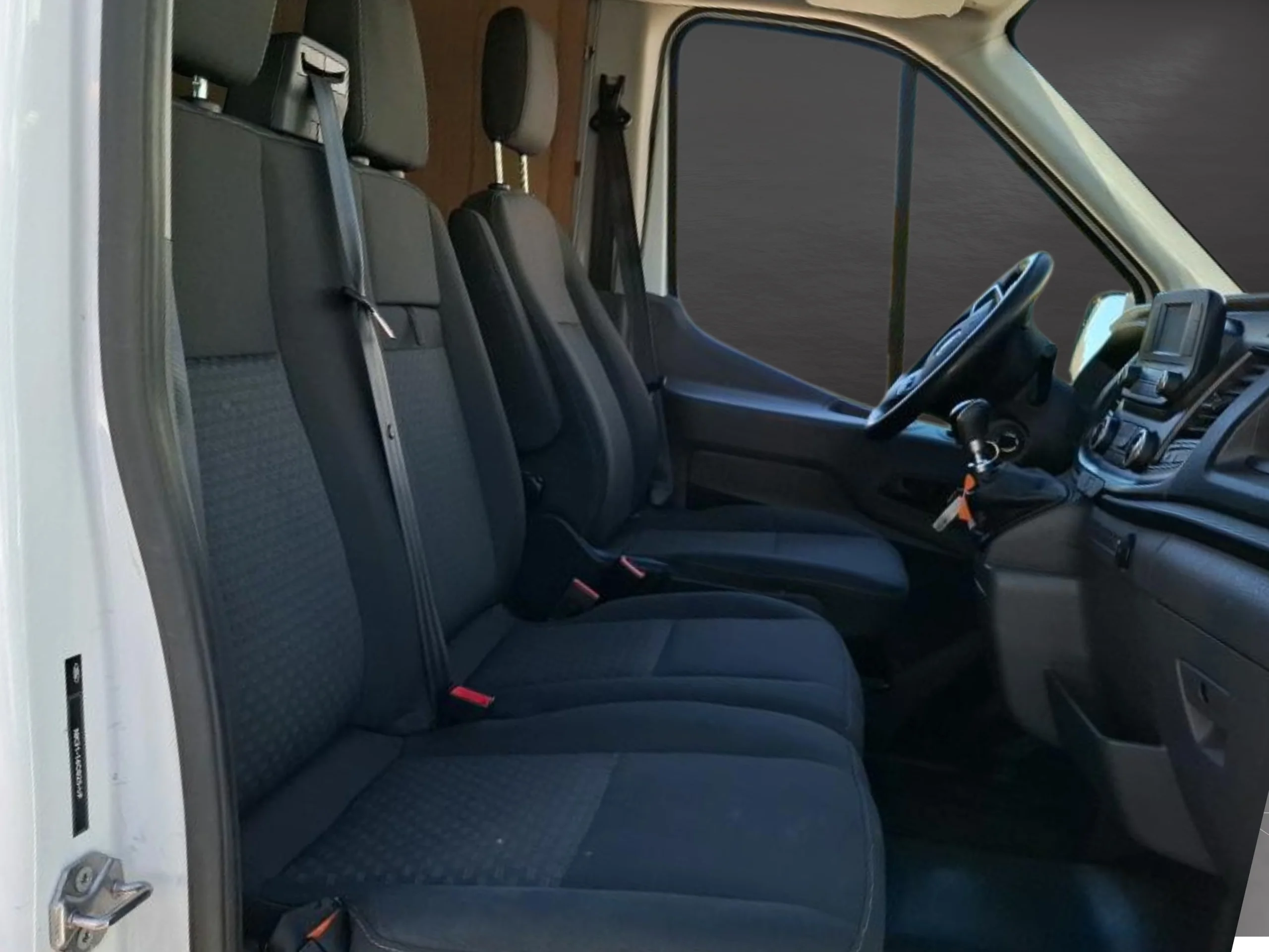Ford Transit Furgon Mixto L4H3 170CV (2024) – 6 Plazas Retráctiles Gran Volumen Ocasión ¡Desde 450 €/mes!  - Foto 8