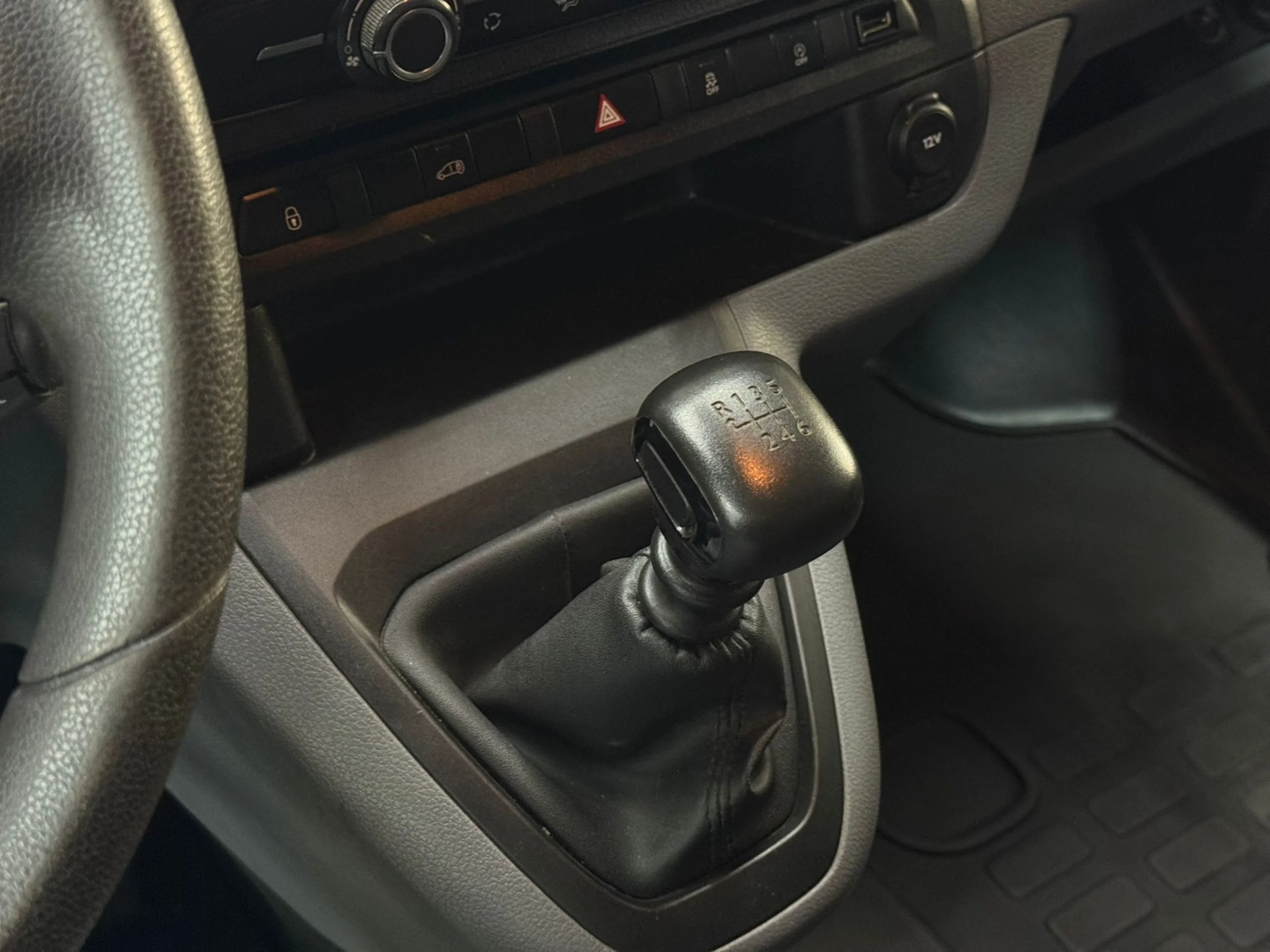 Peugeot Expert  Combi 9 Plazas con Baca Talla M BLUEHDI 120 CV - Foto 12