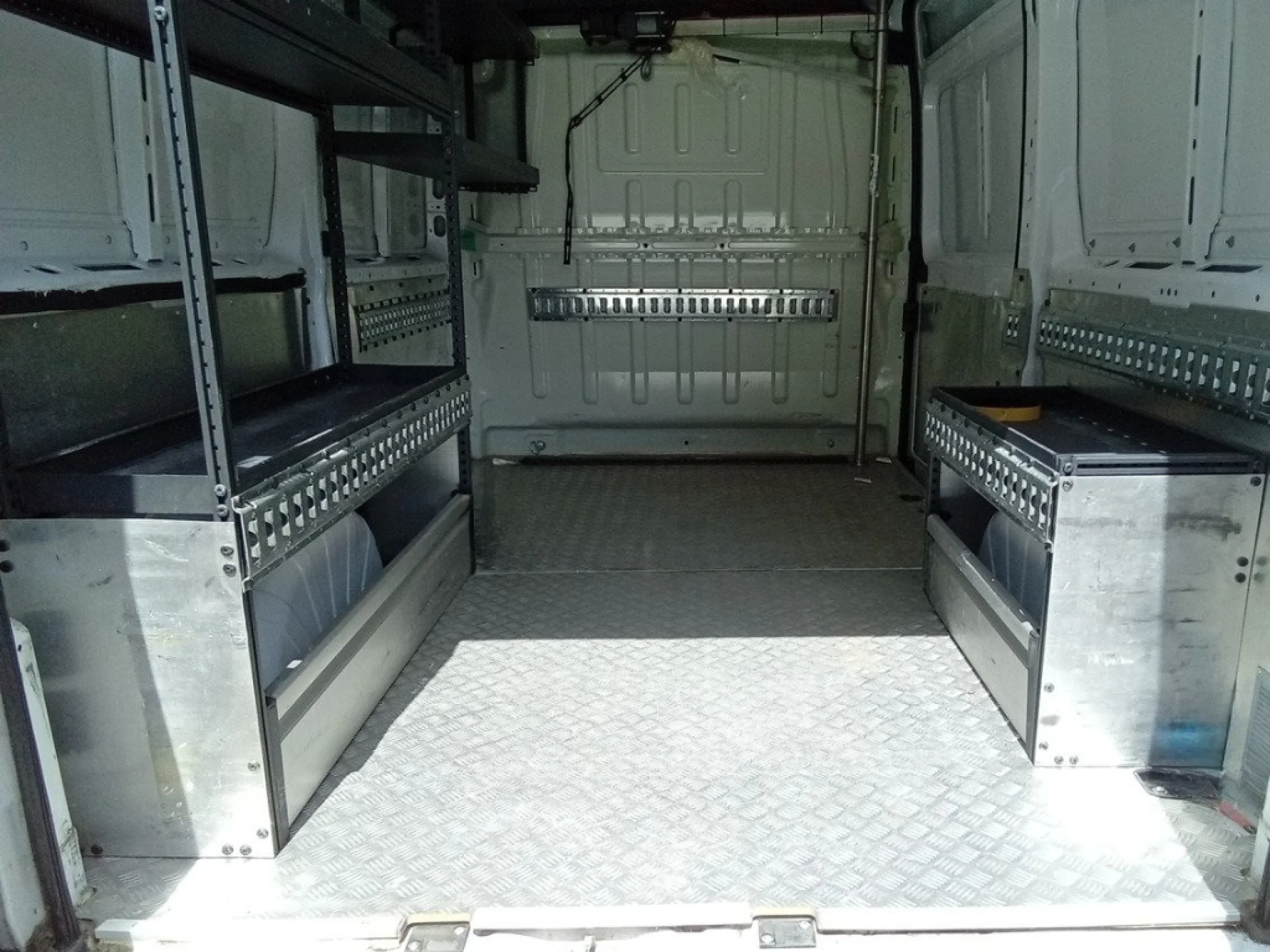 Fiat Ducato Furgón 35 L2H2 GNC (2021) | Ahorro, Etiqueta ECO y Capacidad | Desde 289 € al mes - Foto 8