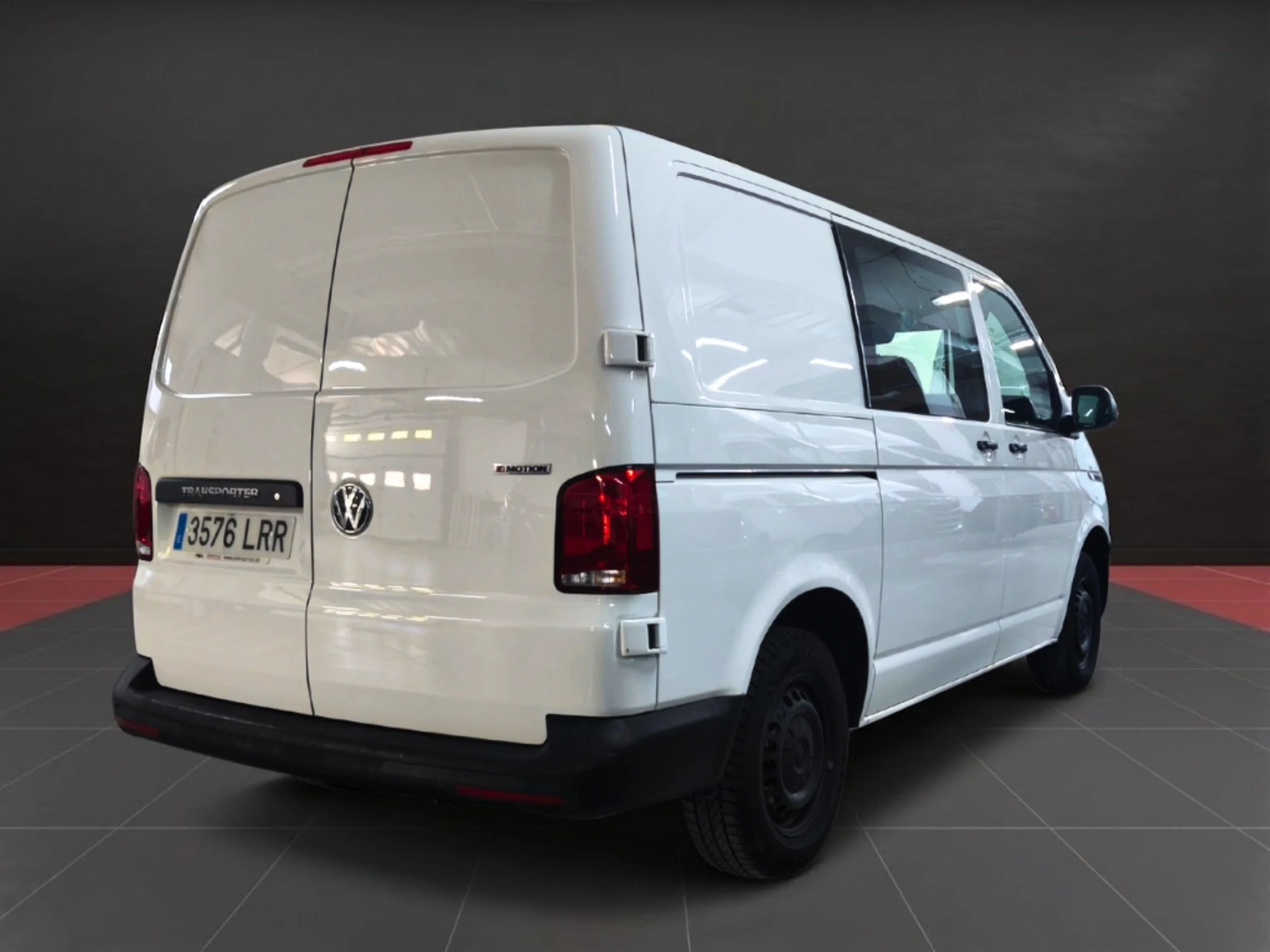 Volkswagen Transporter Mixto 5 plazas Corto TN 2.0 TDI  BMT 4Motion110kW (150 CV) - Foto 5