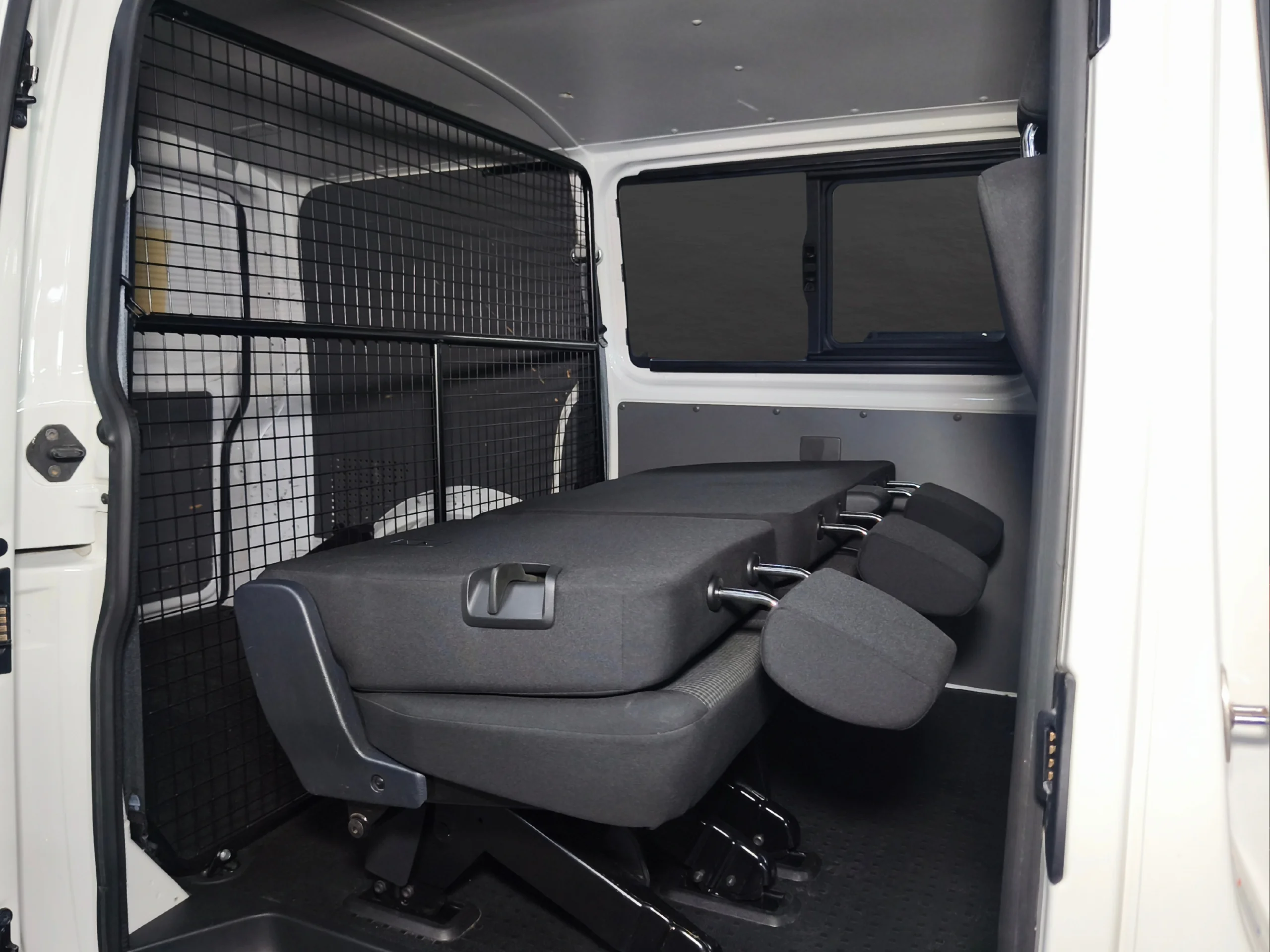 Volkswagen Transporter Mixto 5 plazas Corto TN 2.0 TDI  BMT 4Motion110kW (150 CV) - Foto 12