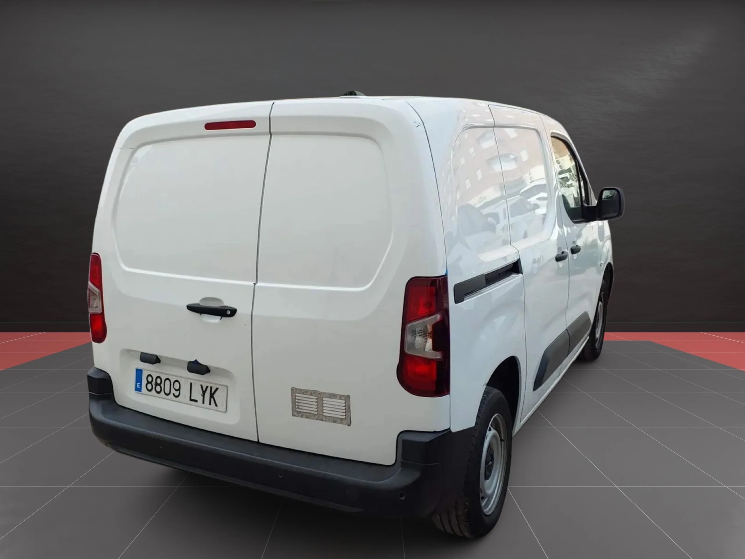 Opel Combo Furgón L1H1 | Solo 93.300 km | Desde 225€/mes - Foto 4