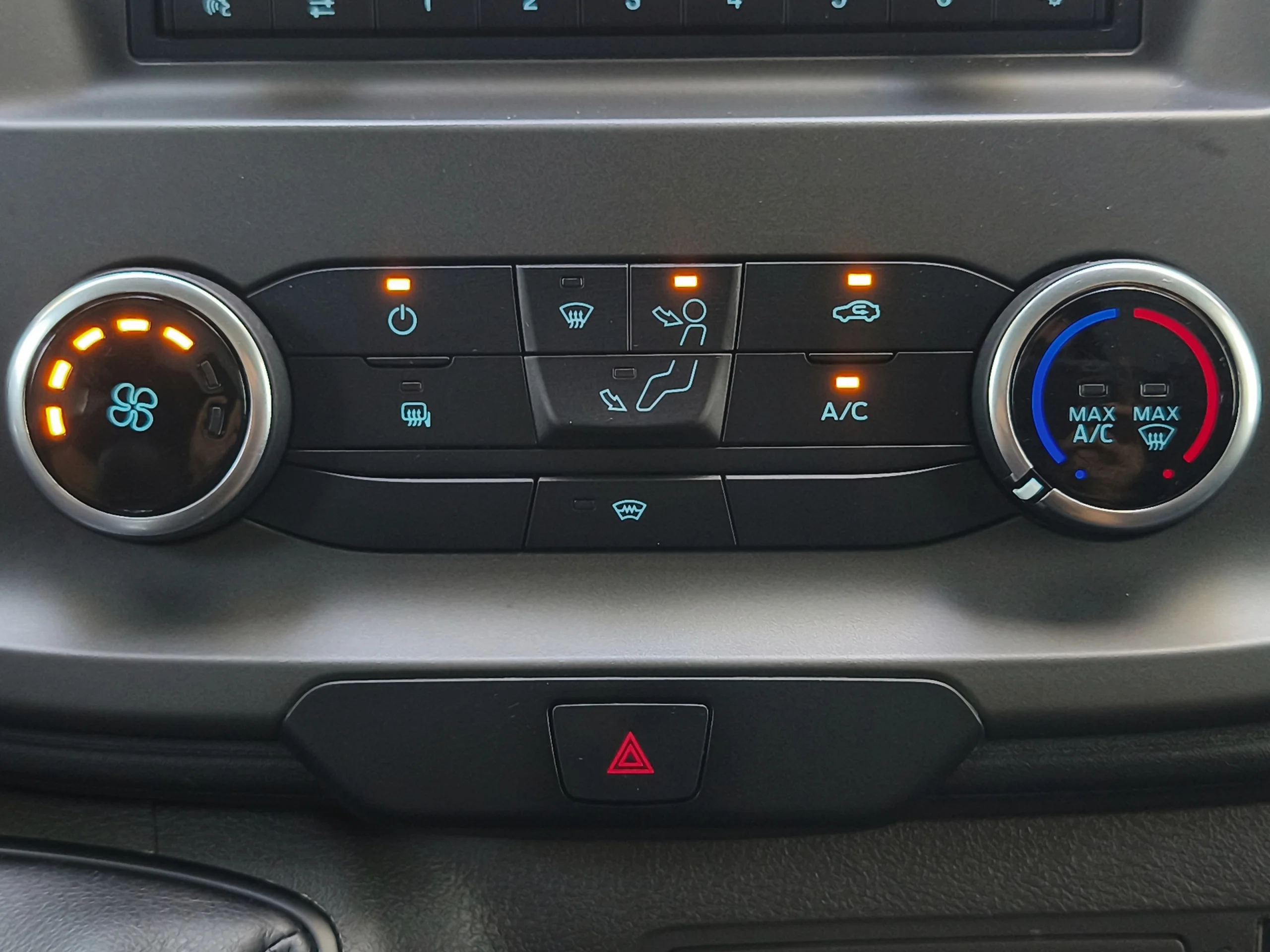 Ford Transit Furgón L3H2 Trend (2023) | 2.0 Diésel | Desde 403€/mes - Foto 26