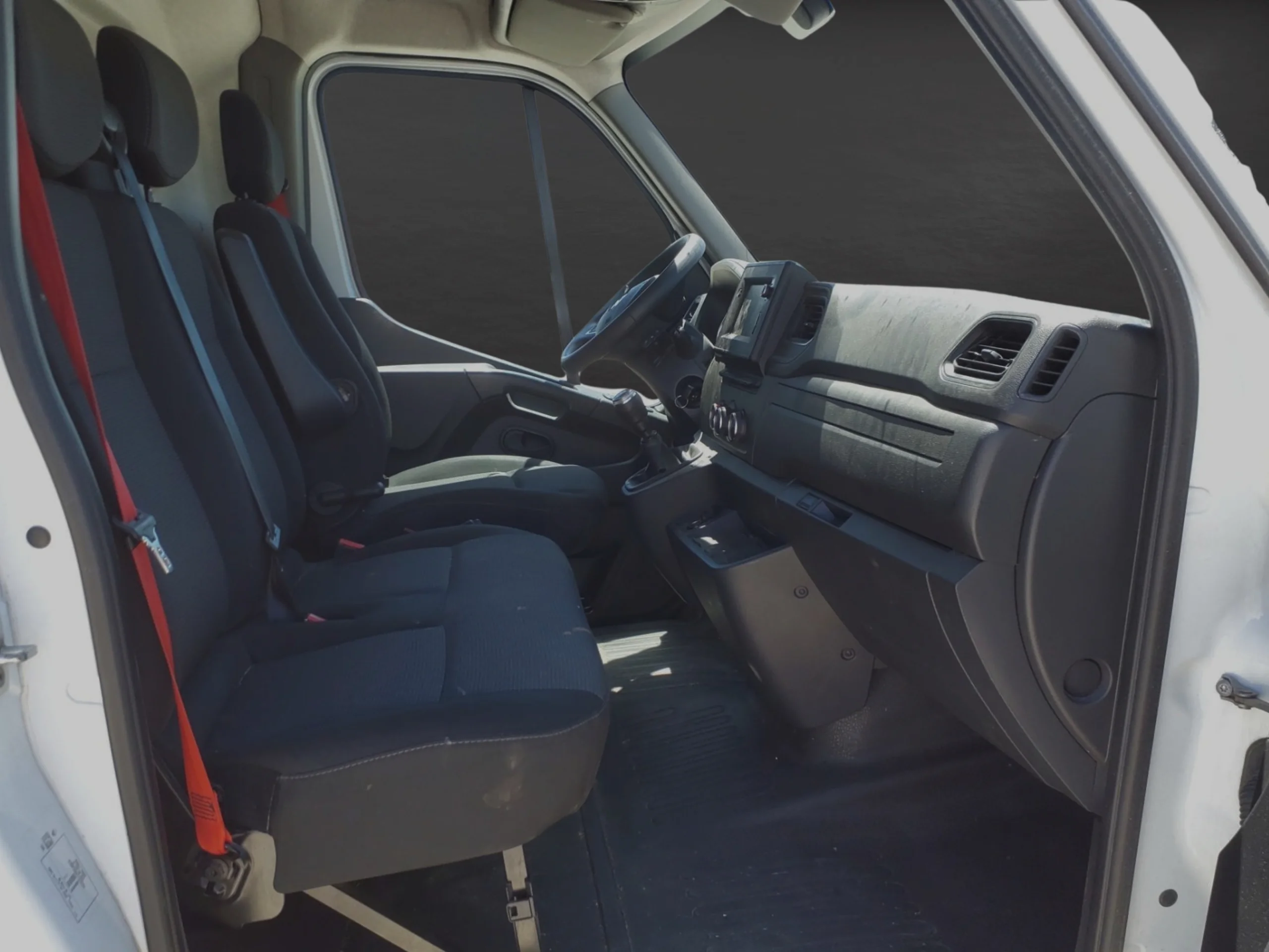 Renault Master Furgón L4H2 (2023) | Tracción Trasera | Renault Trucks Edition | Gran Volumen | Desde 418€/mes - Foto 13