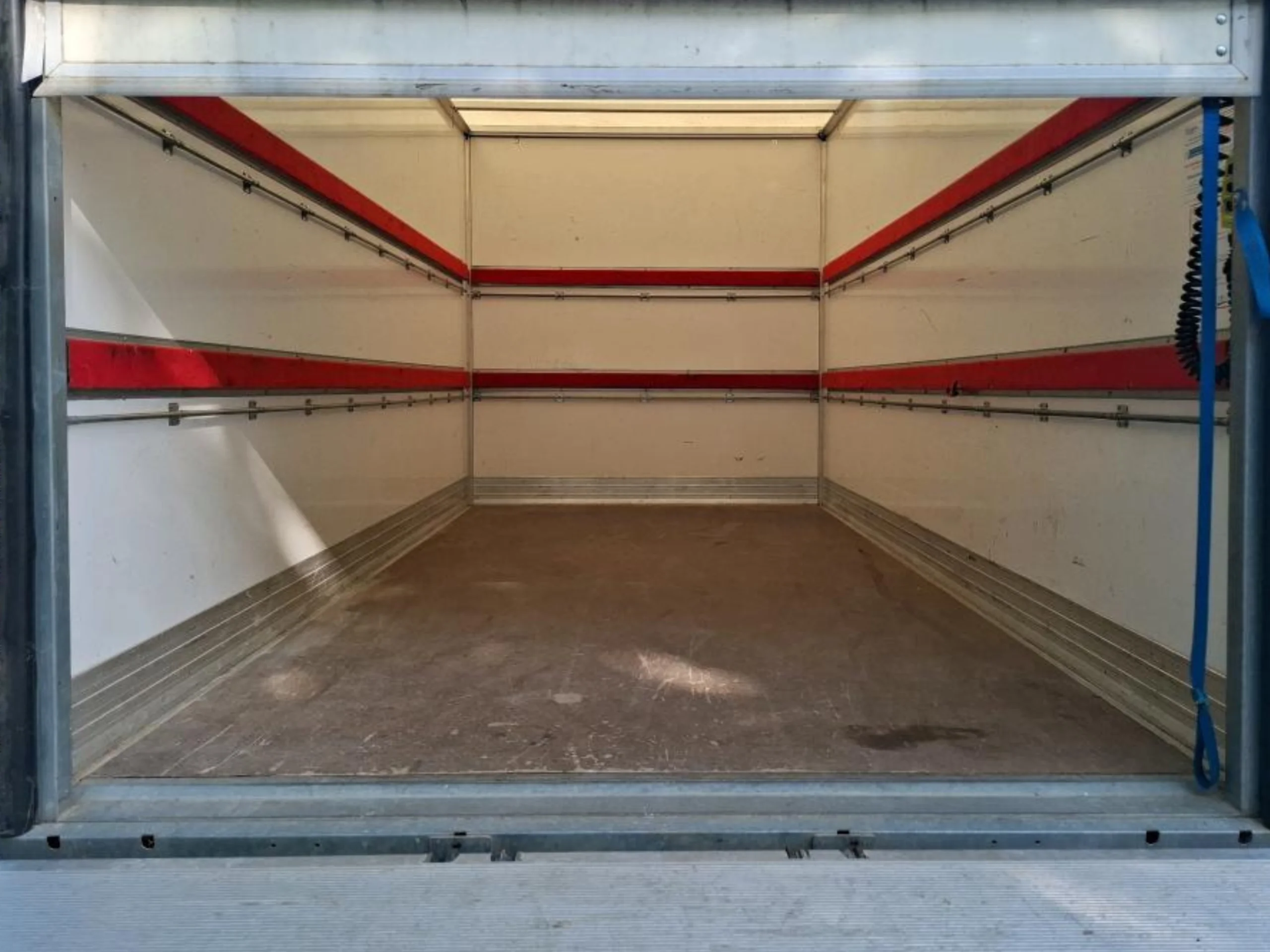Ford Transit Carrozado L4H3 con Trampilla | 3.500kg Carnet B ¡Desde 583 €/mes! - Foto 9