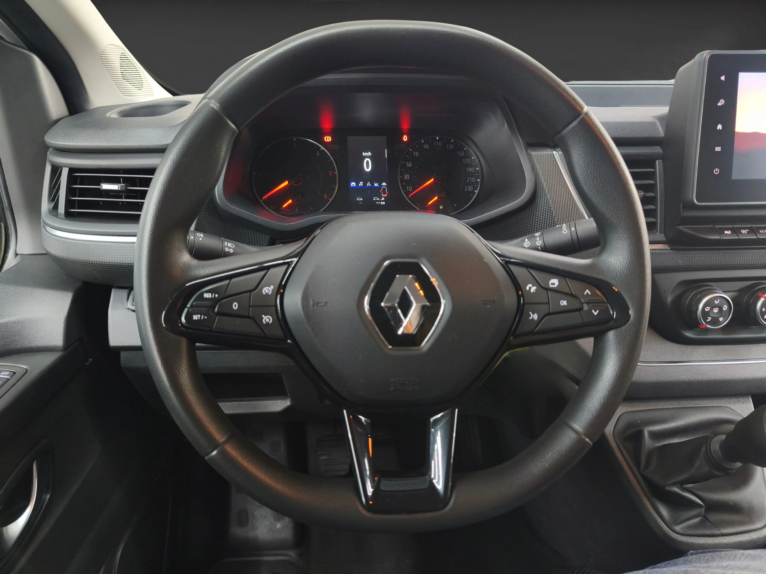 Renault Trafic Furgón L1H1 (2024) | Oportunidad de Reestreno | Desde 403€/mes - Foto 10