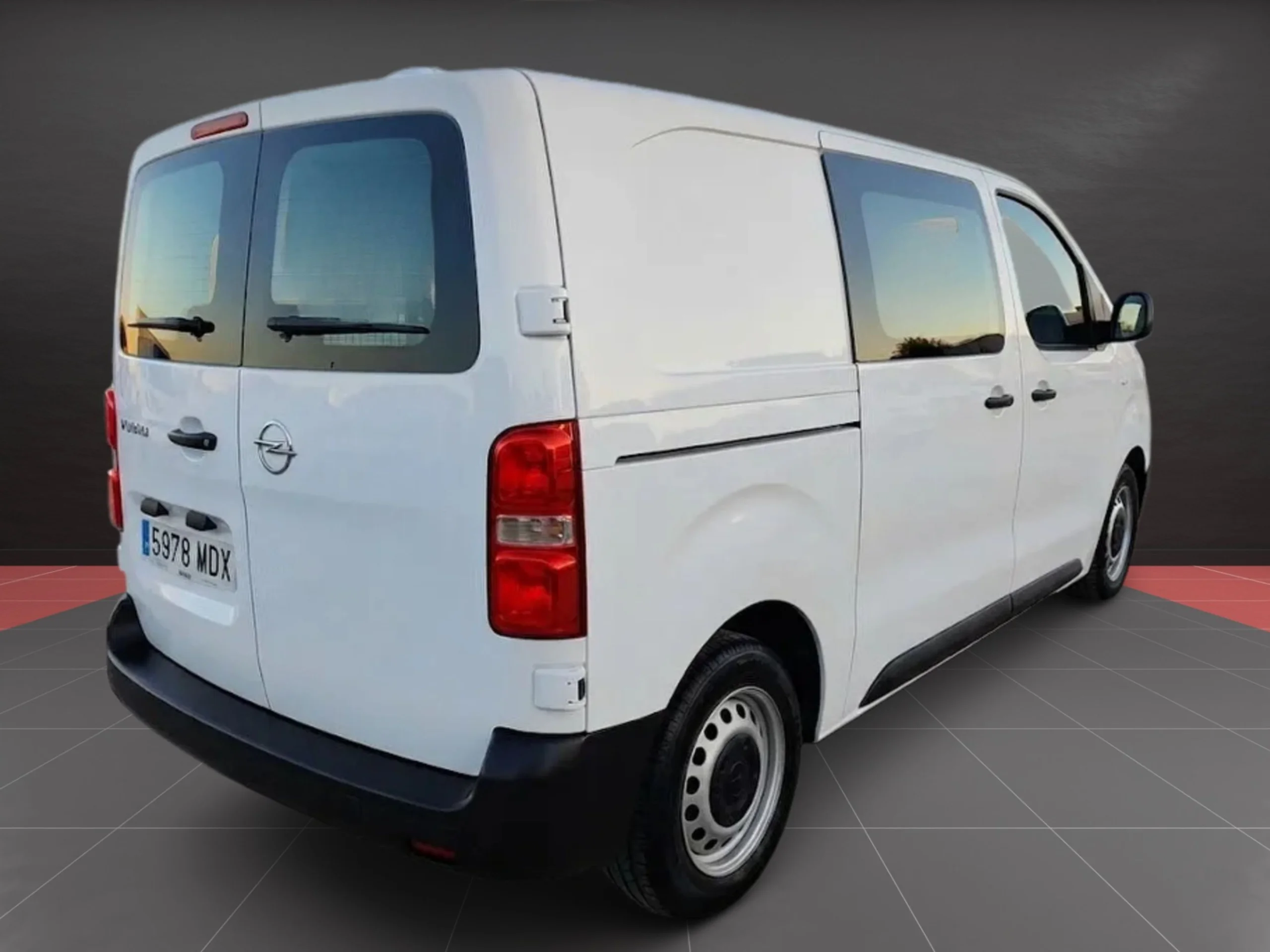 Opel Vivaro Mixta 6 Plazas con separador de carga abatible - Foto 4