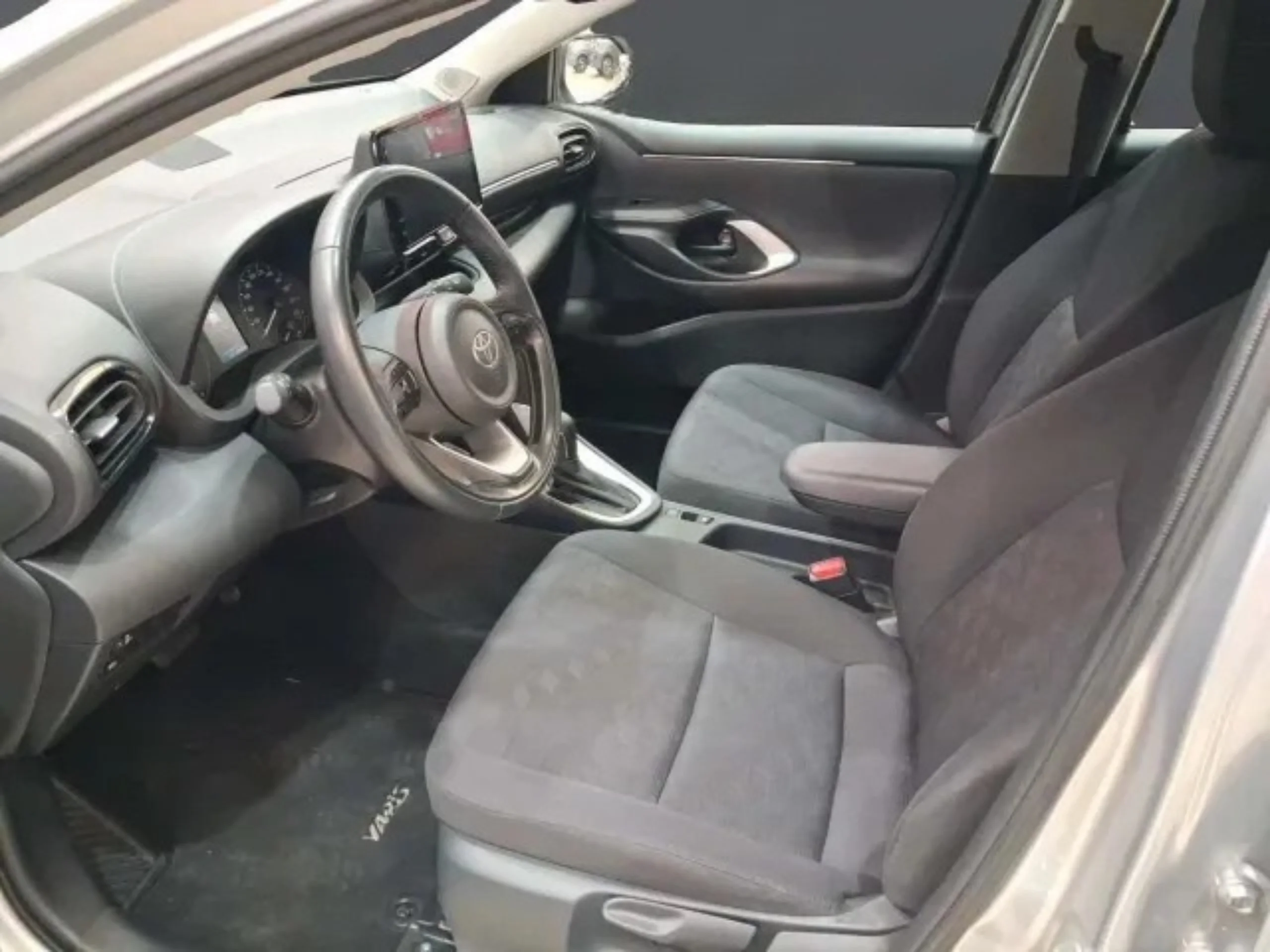 Toyota Yaris 1.5 120H Active Plus Automatico | Etiqeuta ECO | (2025) | Ahorro 2.000€ - Foto 9
