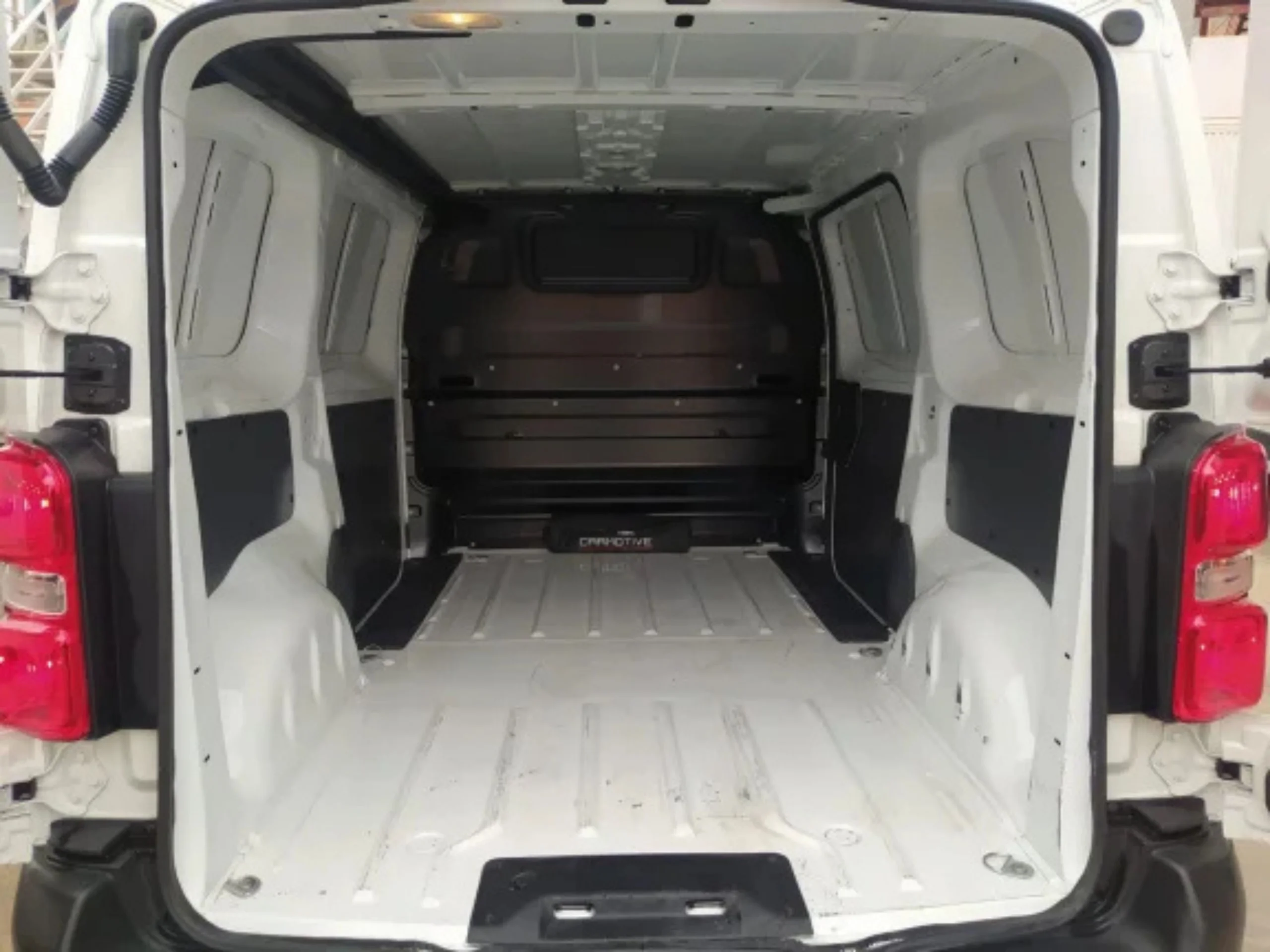 Toyota Proace L2H1 2.0D 145 CV - Foto 8