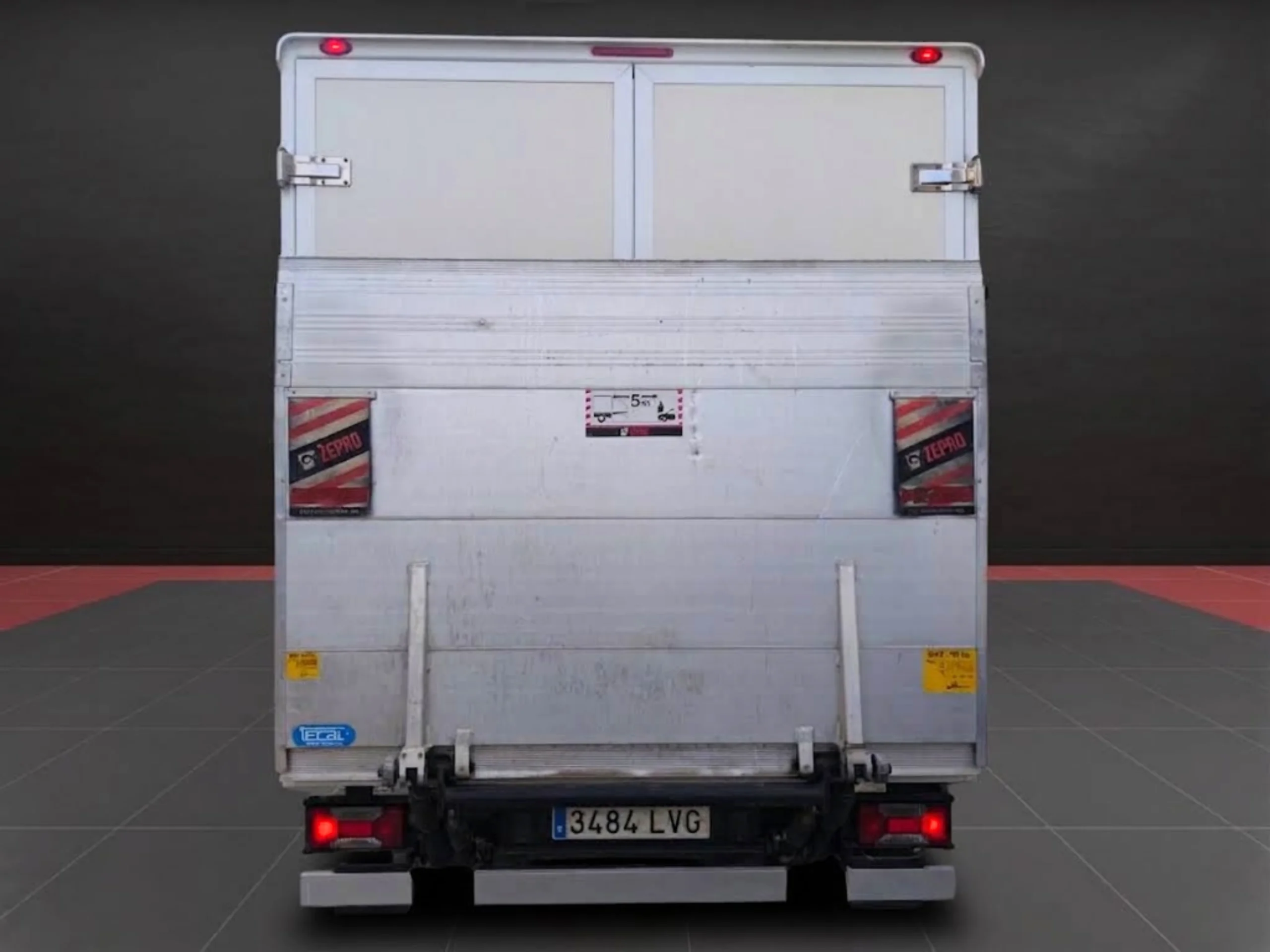 Iveco Daily L4H3 Carrozado con Trampilla | Desde 553€/mes - Foto 6