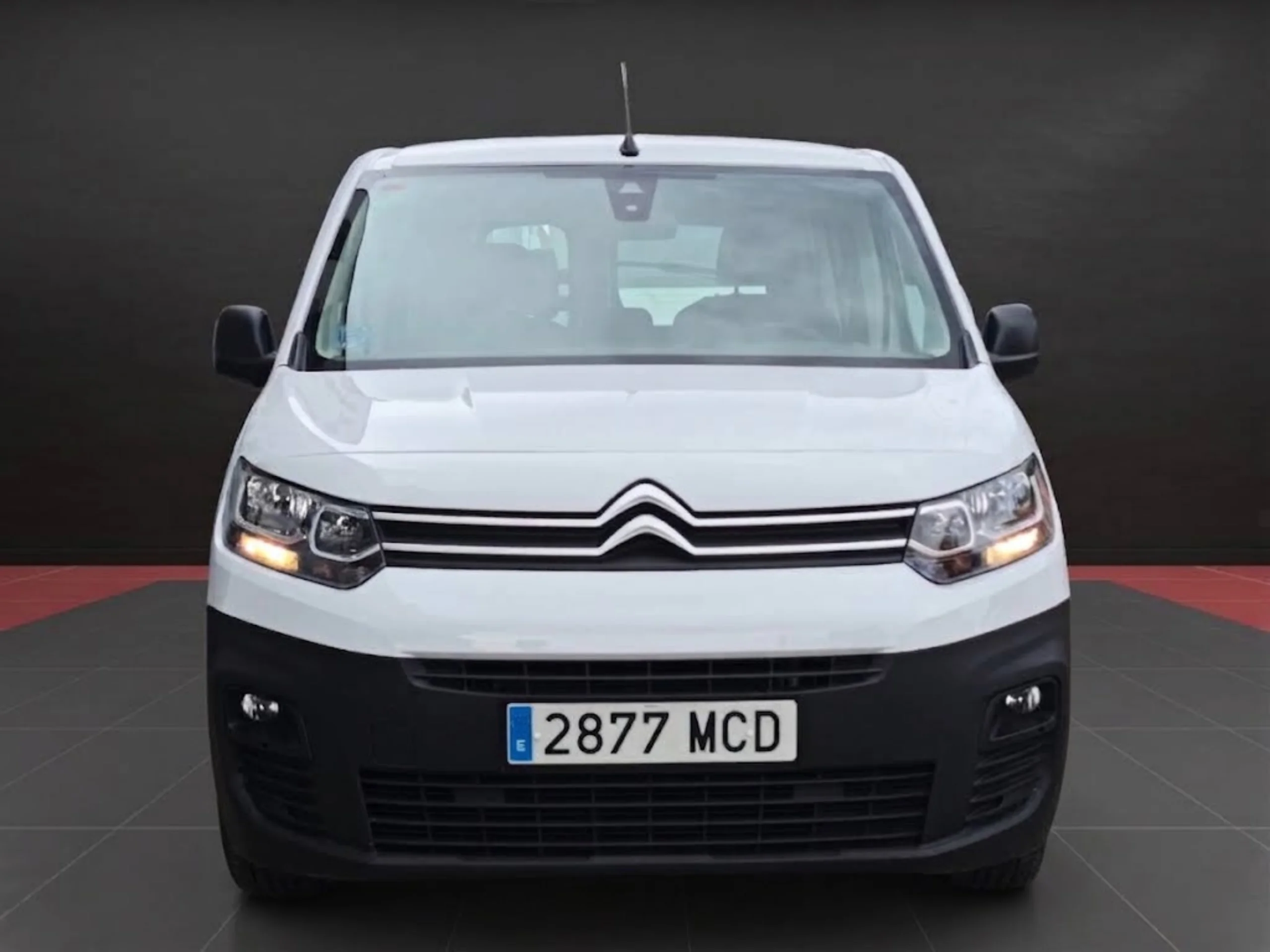 Citroen Berlingo Combi 5 Plazas | Talla M | Doble Puerta Lateral | Desde 261 € al mes - Foto 3