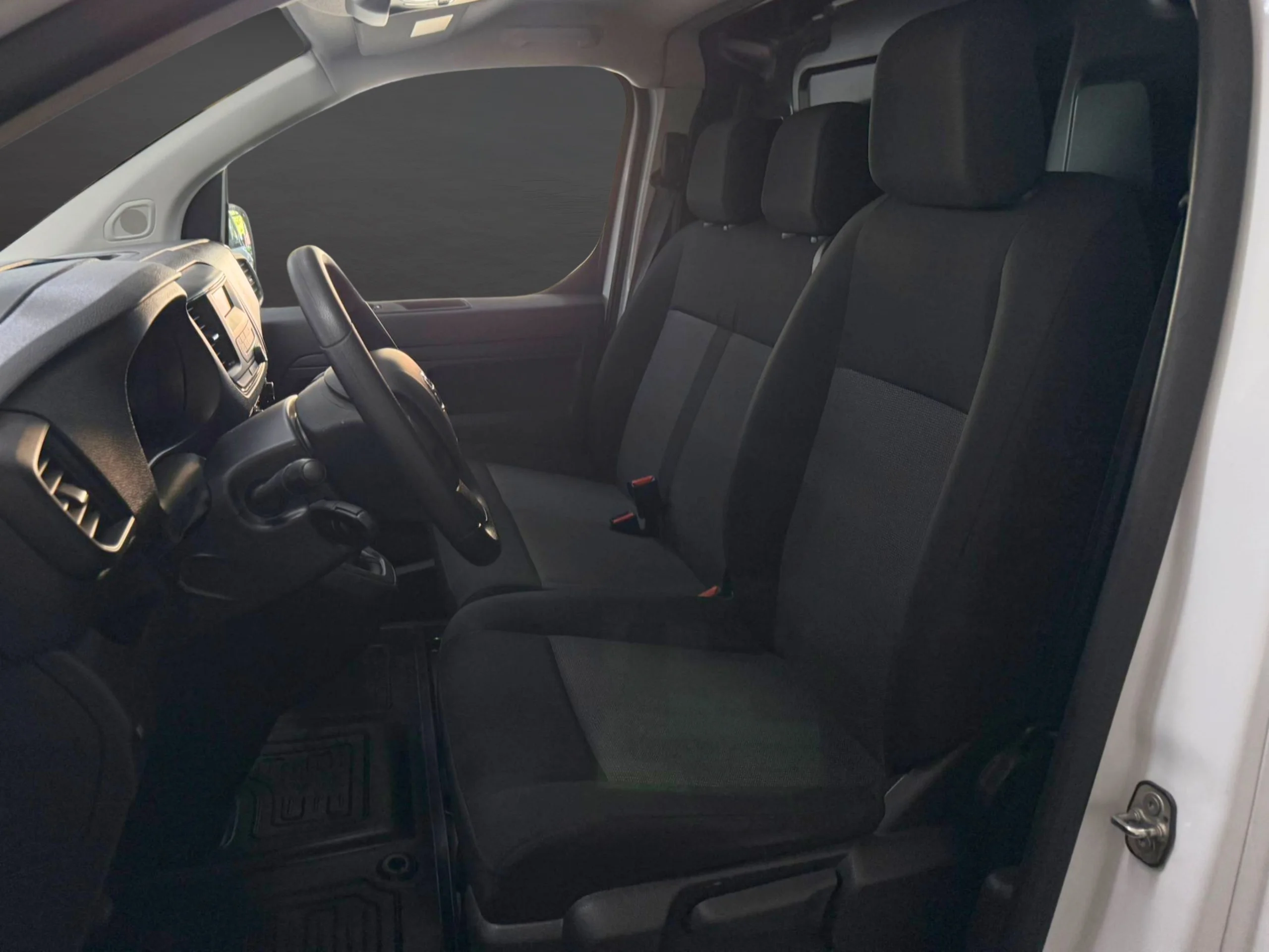 Toyota Proace L1H1 GX 1.5D - Foto 10