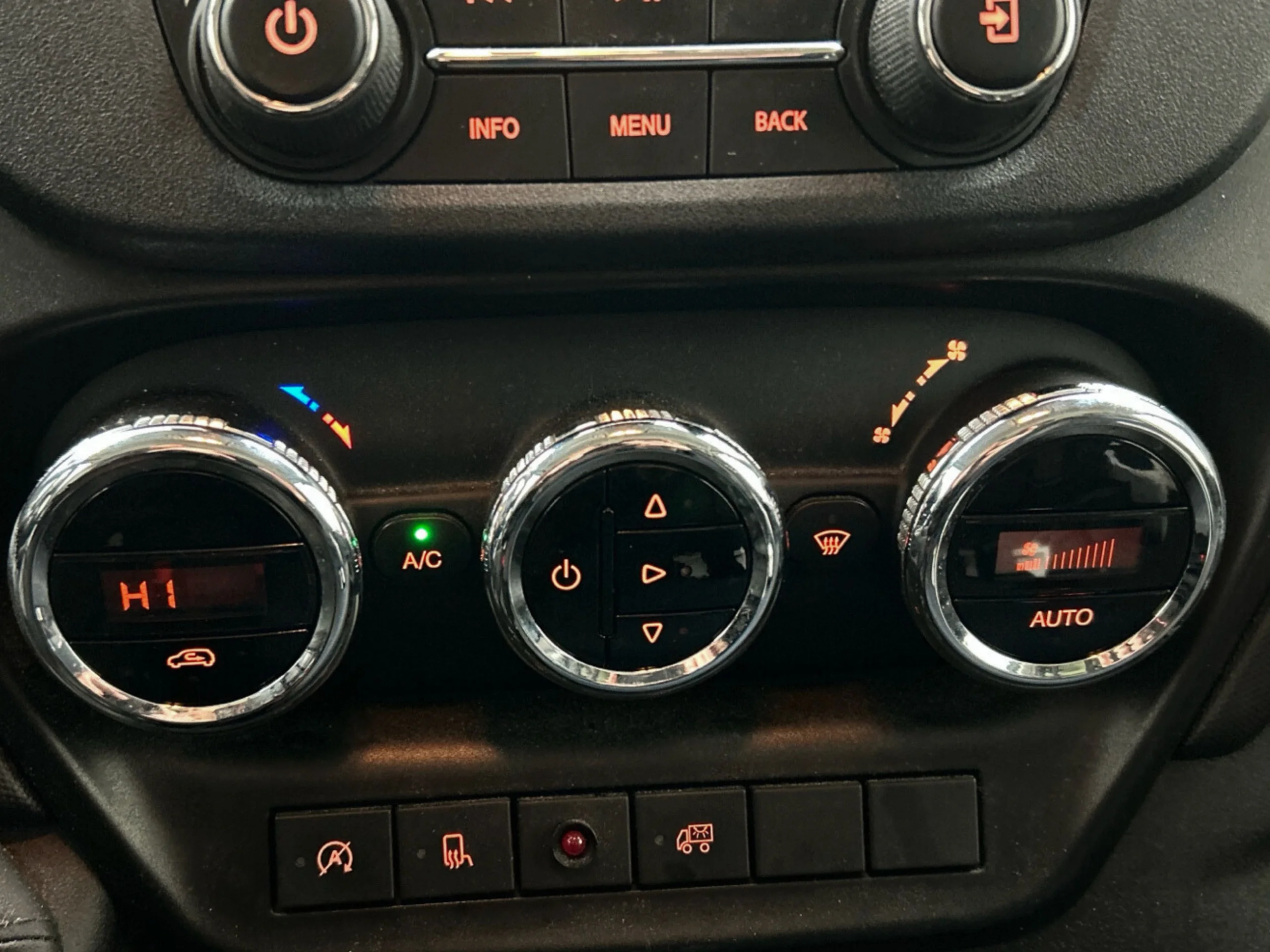 Iveco Daily Carrozado L4 Con Trampilla y Puerta lateral 136CV - Foto 13