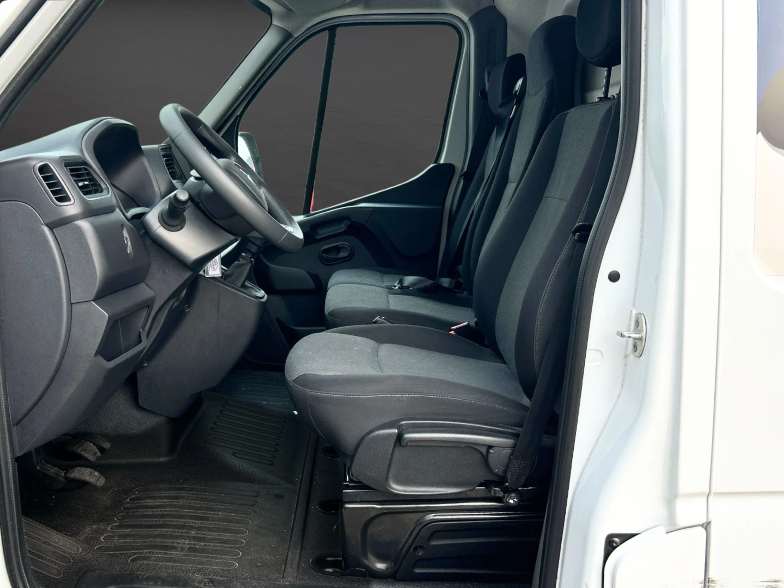 Renault Master Furgón T L3H2 3500 Bl dCi 99kW(135CV)  - Foto 10