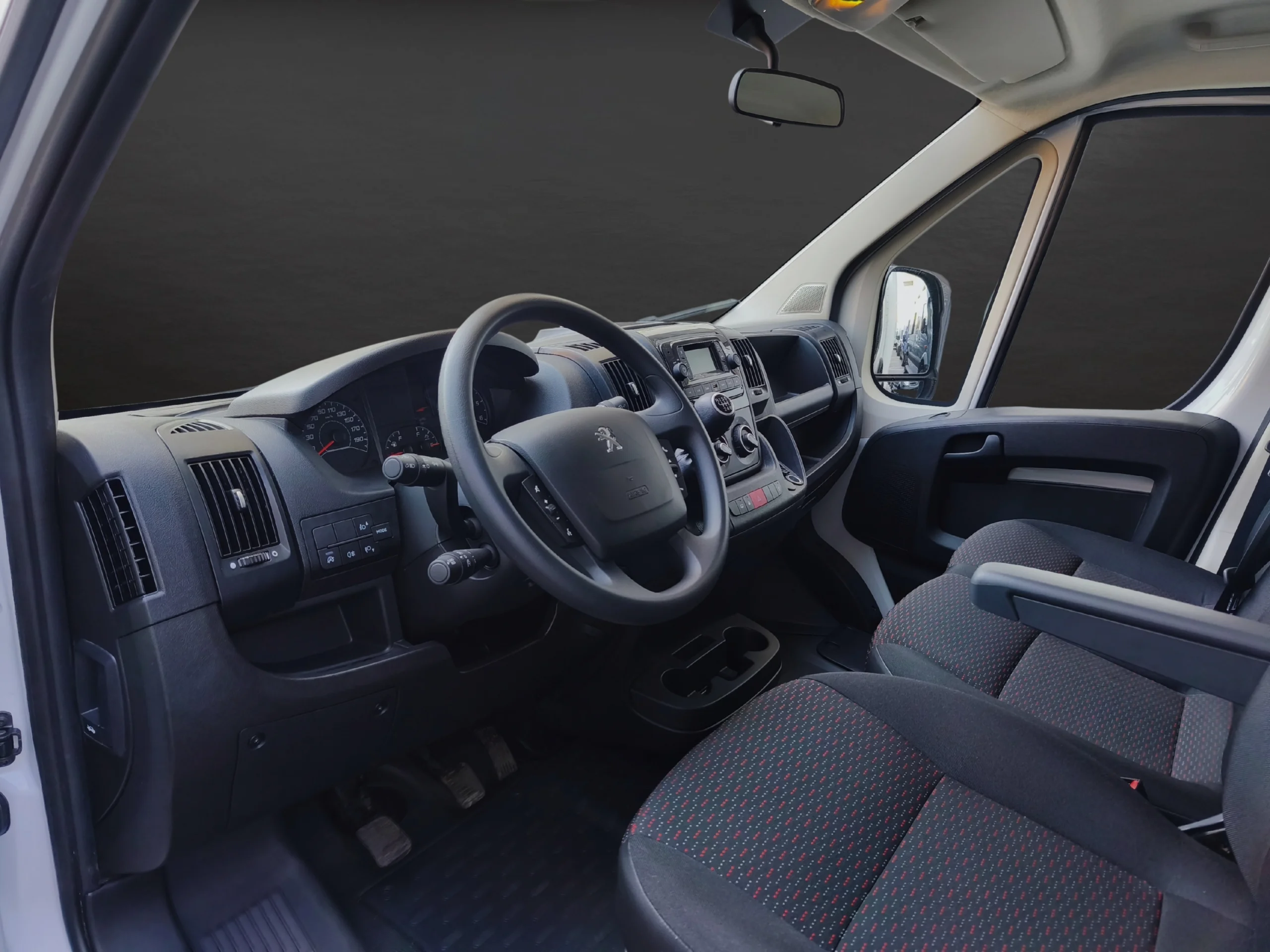 Peugeot Boxer L3H3 435 140CV (2024) | Desde 388€/mes  - Foto 12