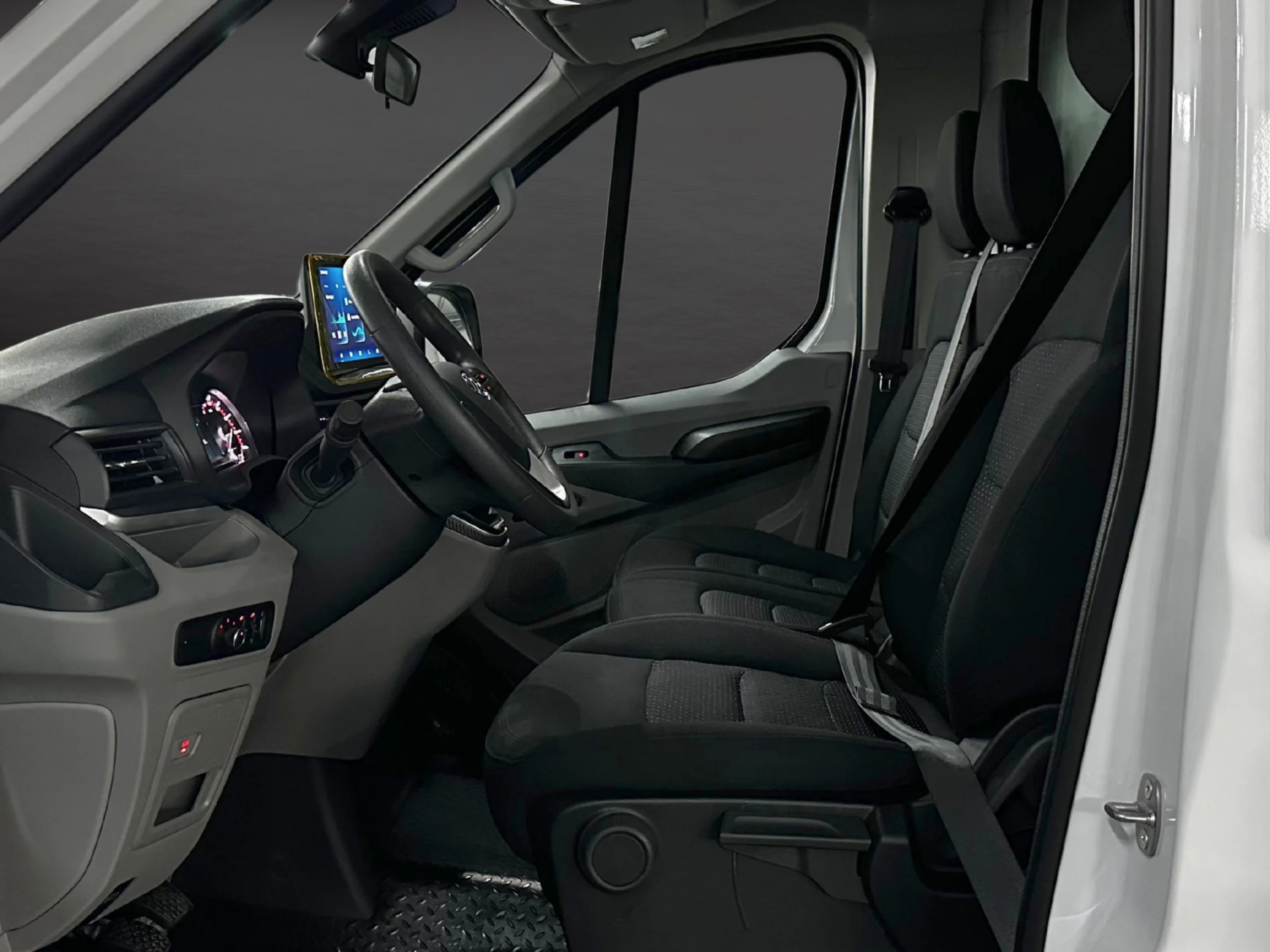 Maxus Deliver 9 L3H2 2.0D 148CV COMFORT  - Foto 8