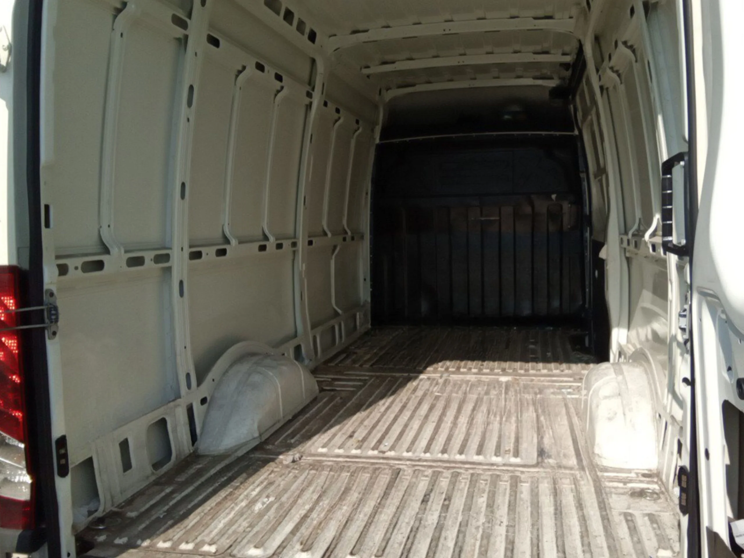 Iveco Daily 35S14 2.3 CRV 3520L  L3H2 GNC / GASOLINA 136CV - Foto 5