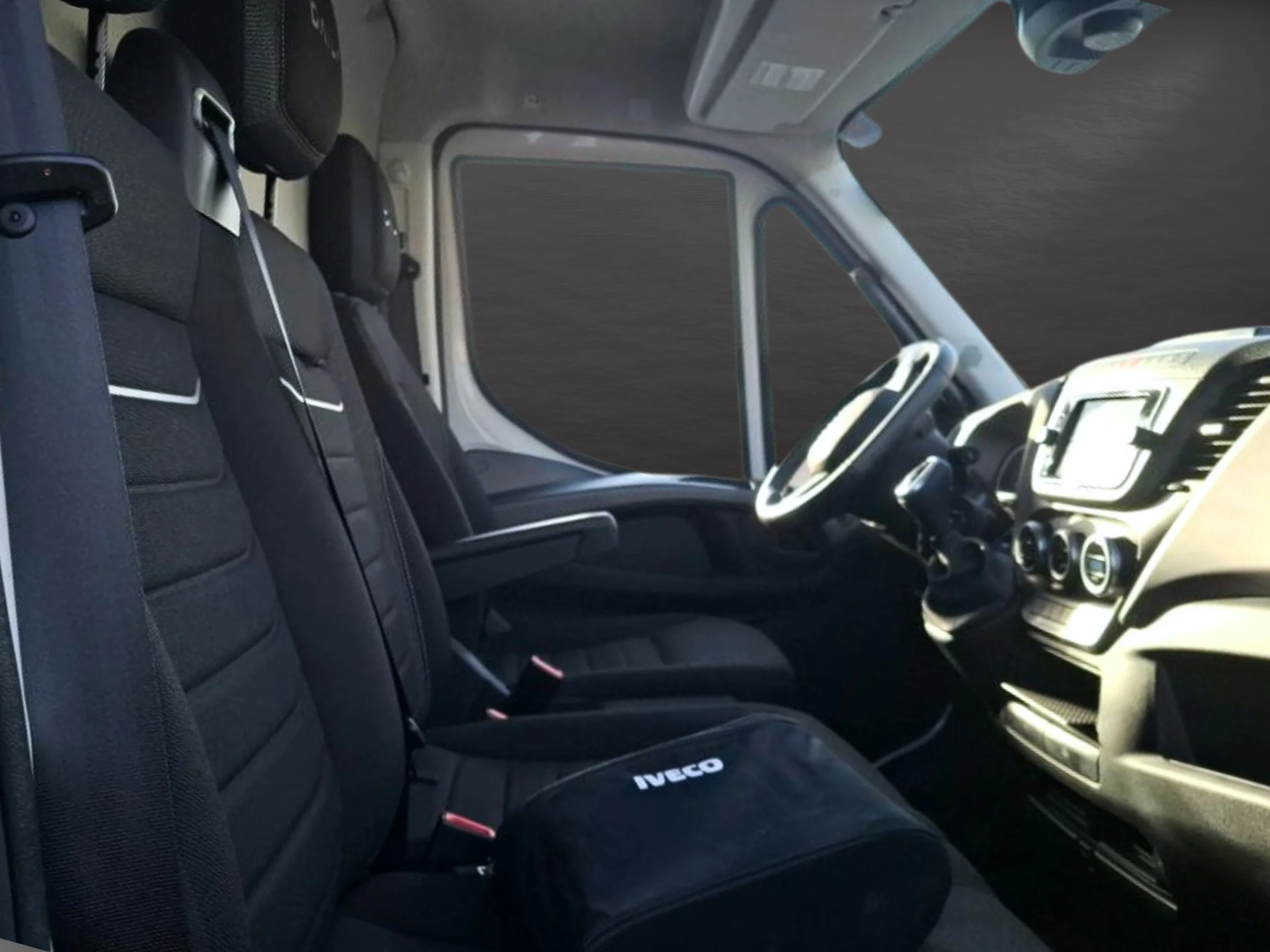 Iveco Daily 35S14 2.3 CRV 3520L  L3H2 GNC / GASOLINA 136CV - Foto 8