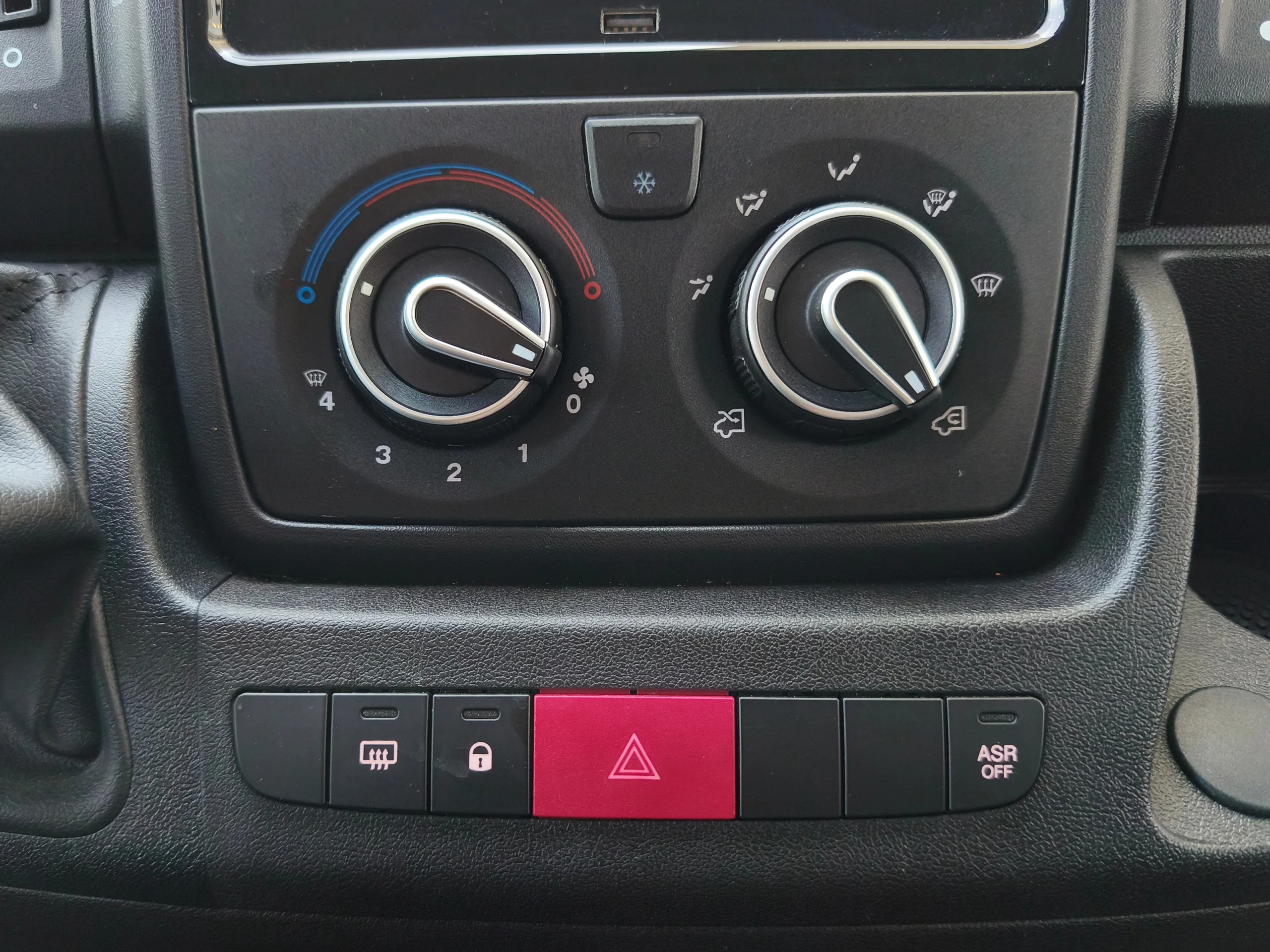 Citroen Jumper  L3H3 140CV (2023) | Gran Volumen | Desde 400€/mes - Foto 27