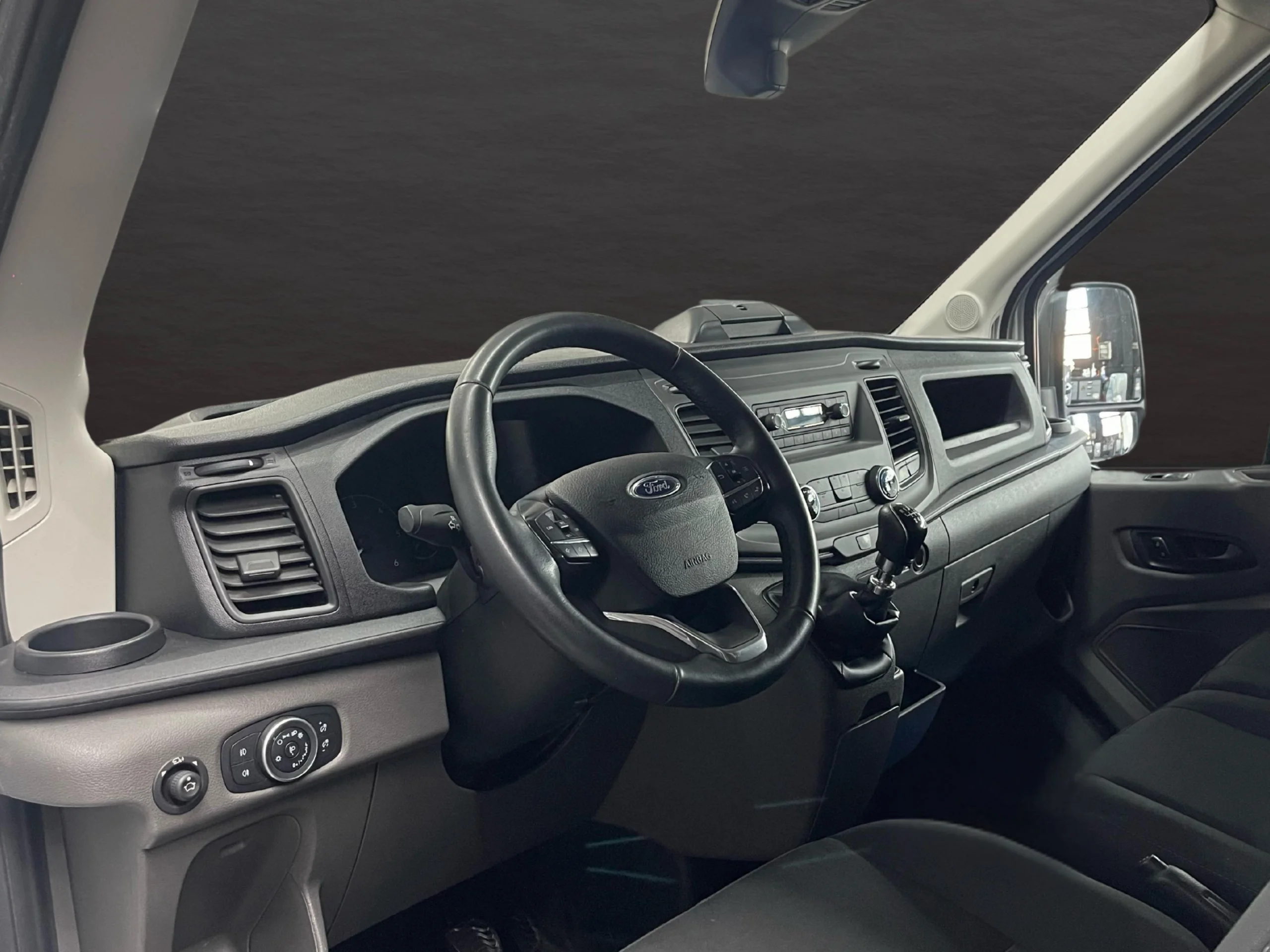 Ford Transit Carrozado L4 131 CV Tracción Trasera - Foto 9