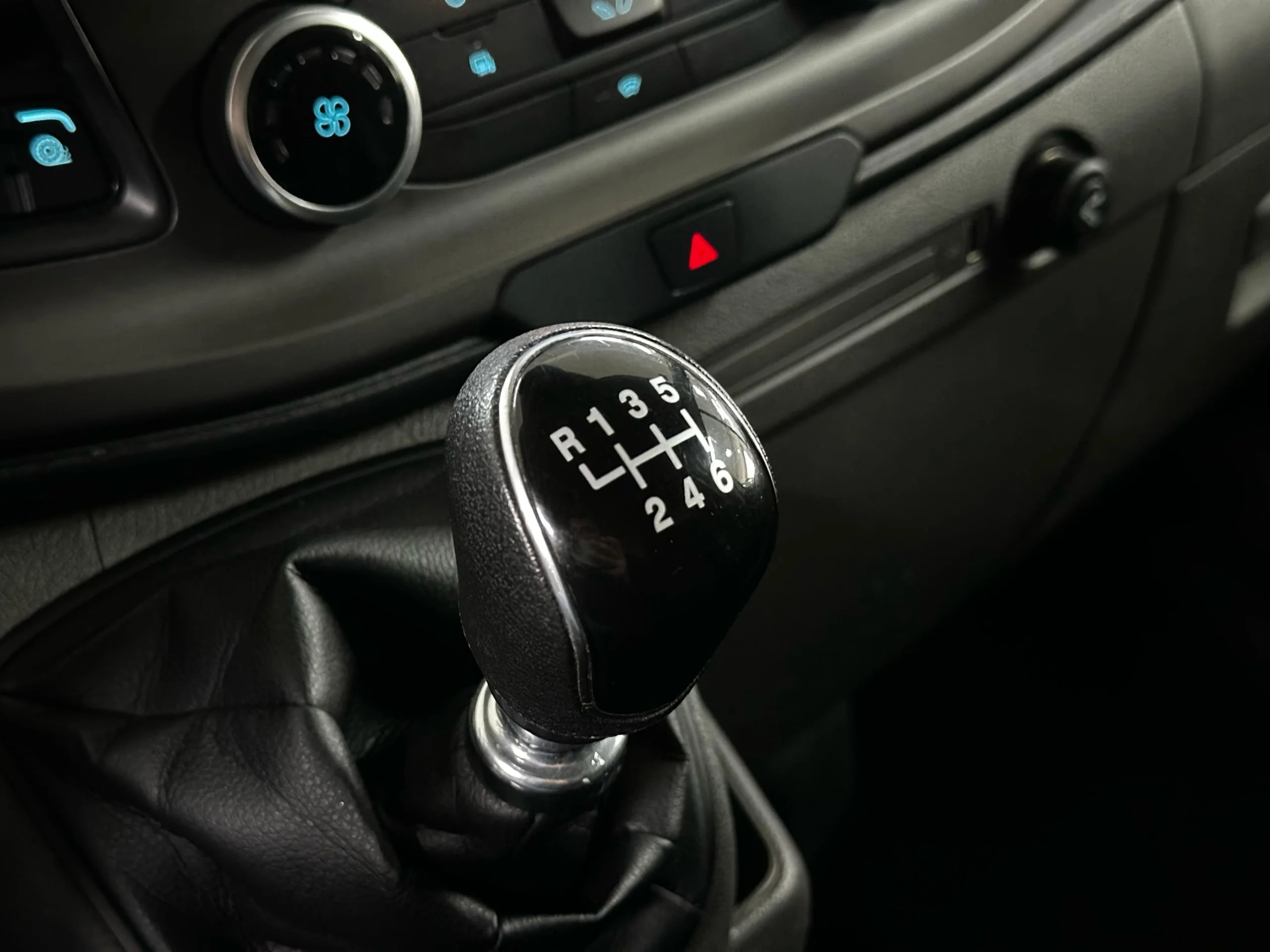 Ford Transit Custom L1H1 131 CV 2.0 Hybrid  - Foto 15