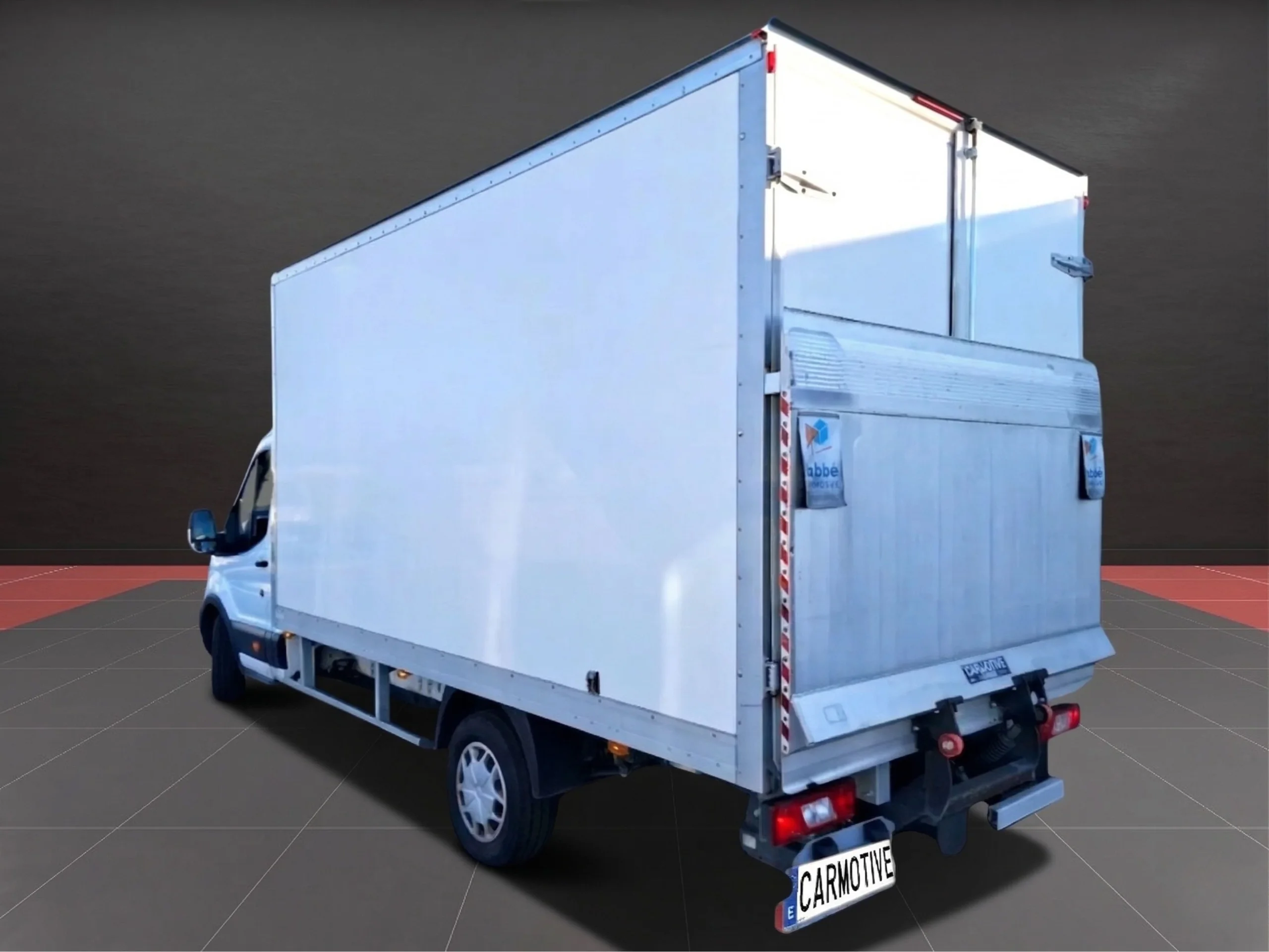 Ford Transit Carrozado L4 con Trampilla - Foto 5
