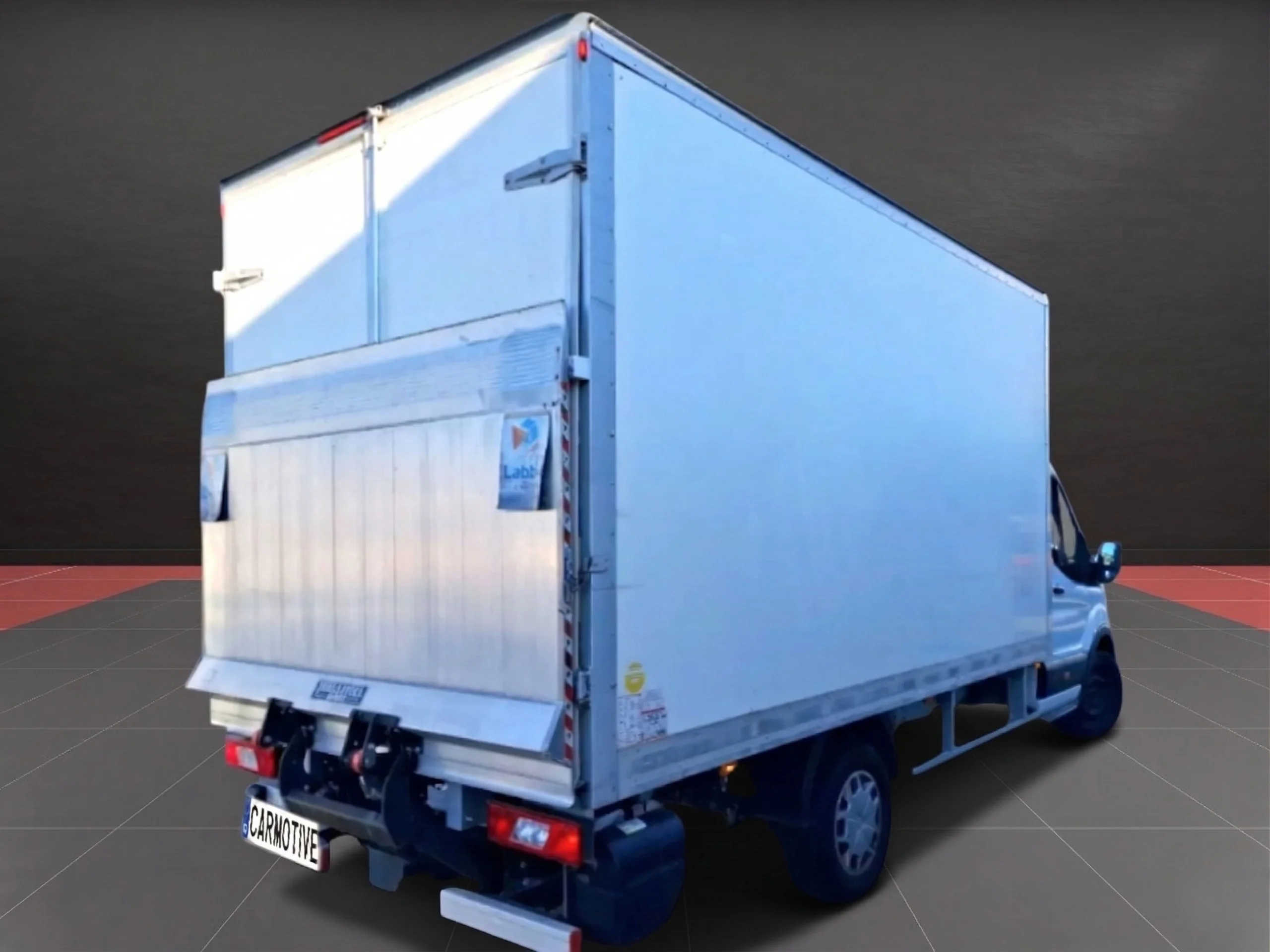 Ford Transit Carrozado L4 con Trampilla - Foto 4