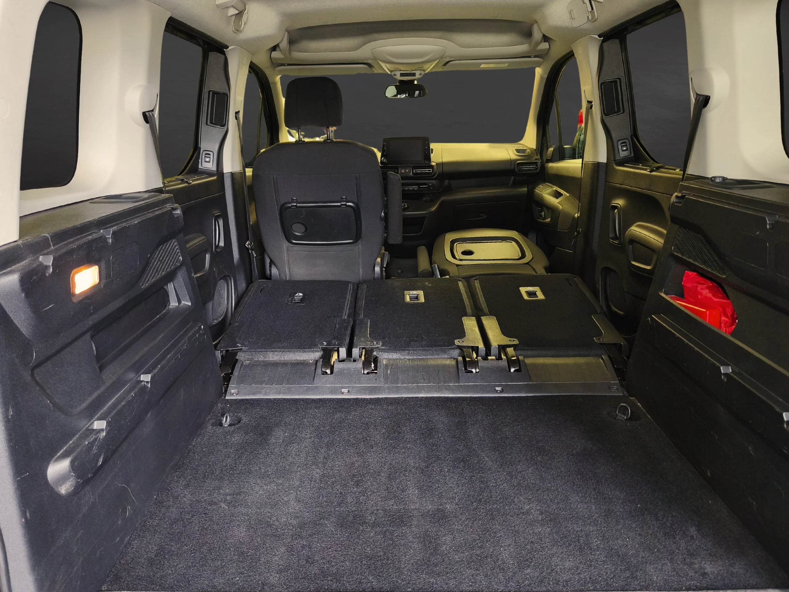 Opel Combo Life Combi Elegance 130CV Automática (2023) – 5 Plazas Doble Puerta Lateral - Foto 11