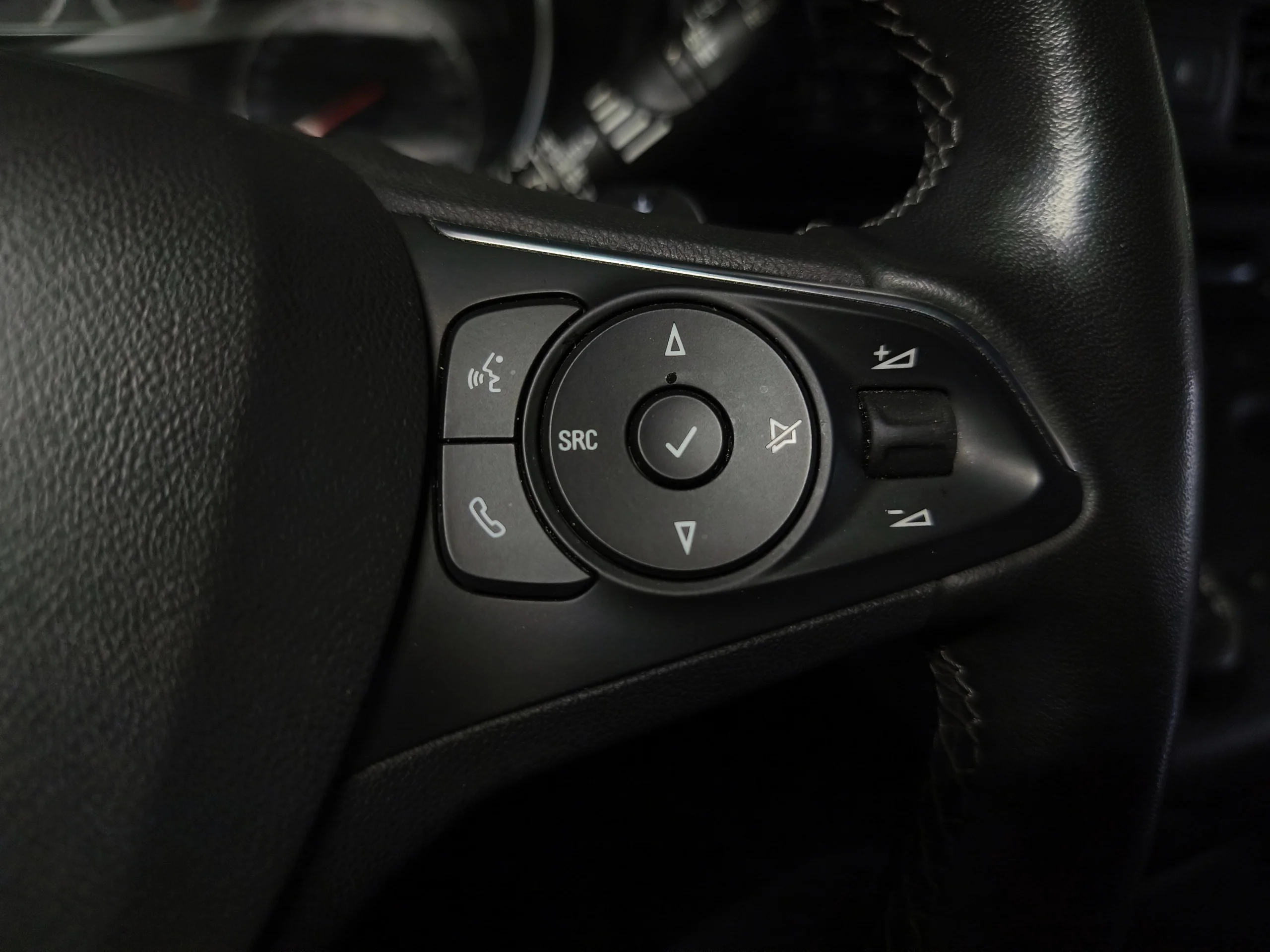 Opel Combo Life Combi Elegance 130CV Automática (2023) – 5 Plazas Doble Puerta Lateral - Foto 29