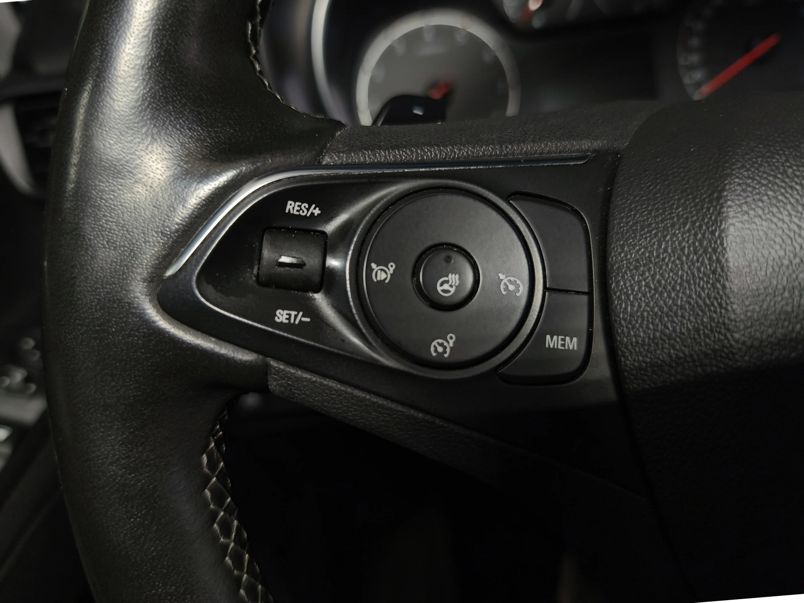 Opel Combo Life Combi Elegance 130CV Automática (2023) – 5 Plazas Doble Puerta Lateral - Foto 28