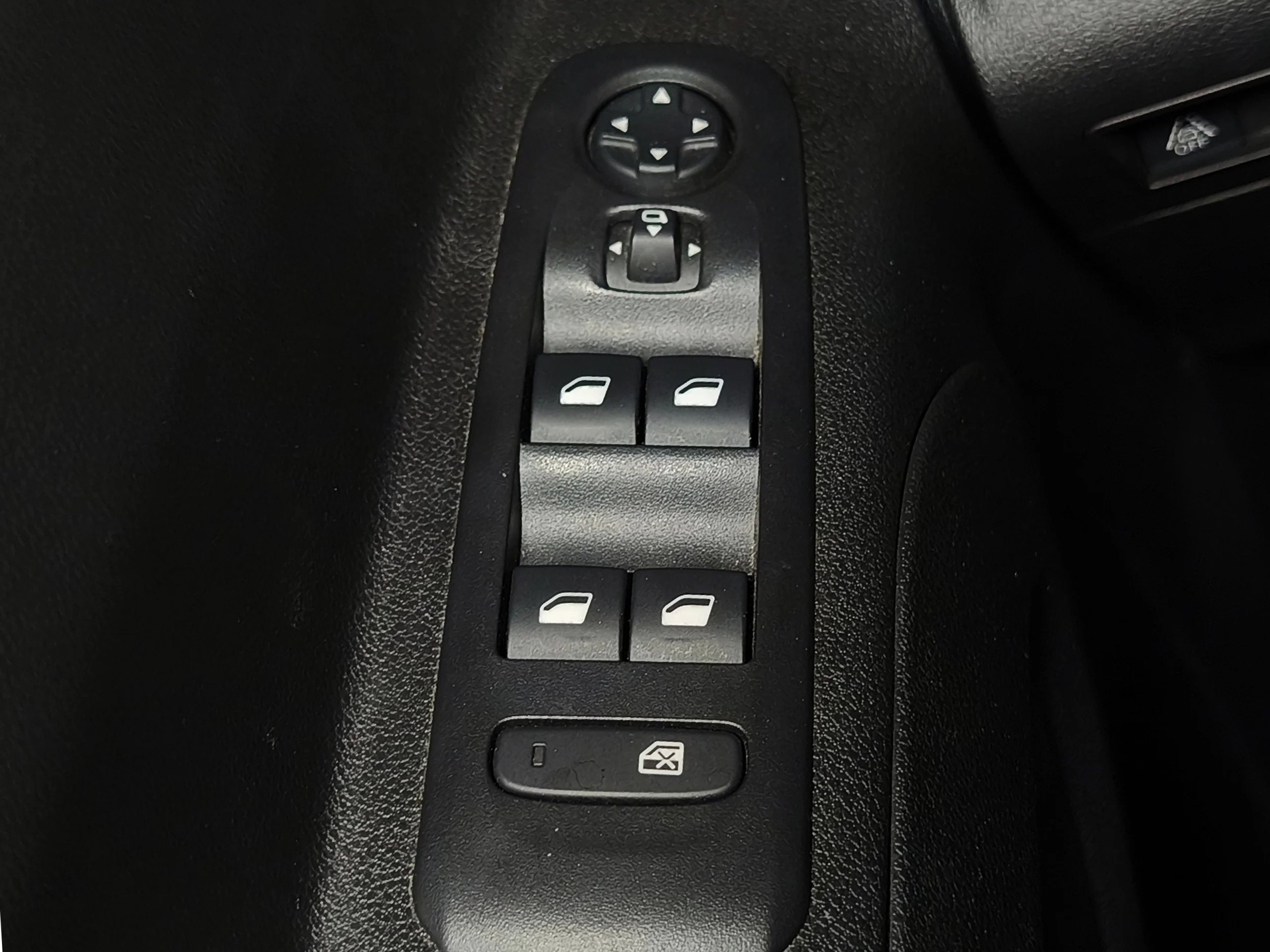 Opel Combo Life Combi Elegance 130CV Automática (2023) – 5 Plazas Doble Puerta Lateral - Foto 41
