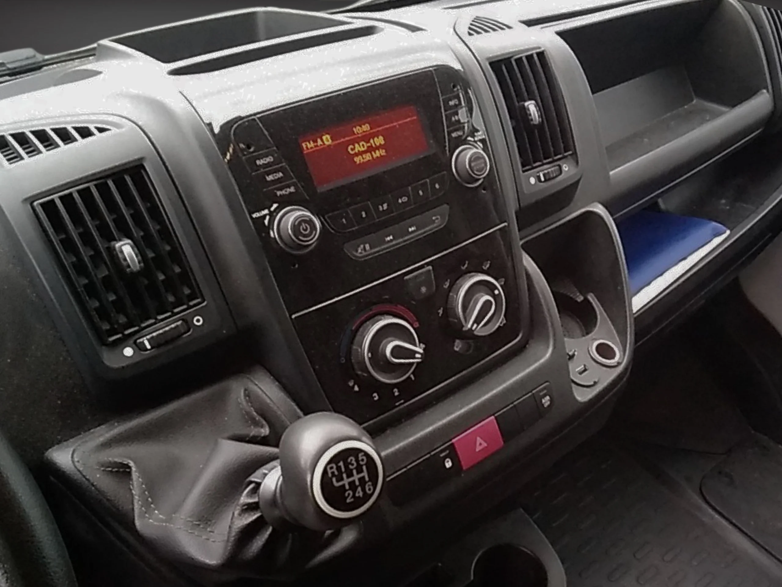 Fiat Ducato MAXI L4H3 HÍBRIDO GNC/GASOLINA 136 CV Etiqueta ECO - Foto 9