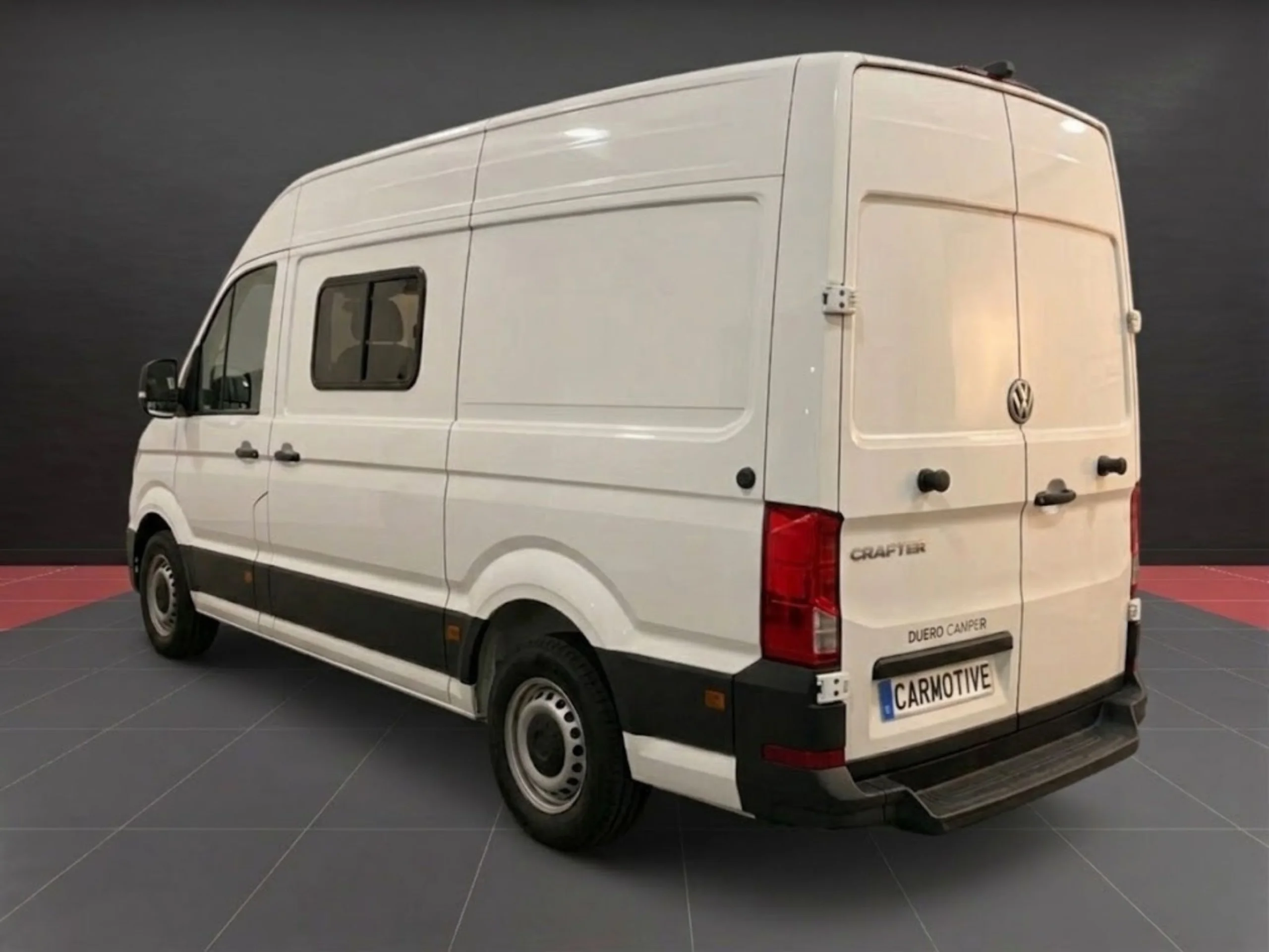 Volkswagen Crafter L3H3 140CV (2023) | 4 Plazas | Con Baño Interior | Paneles Solares | Adicional Adaptada con Rampa PMR (Minusvalidos) - Foto 8