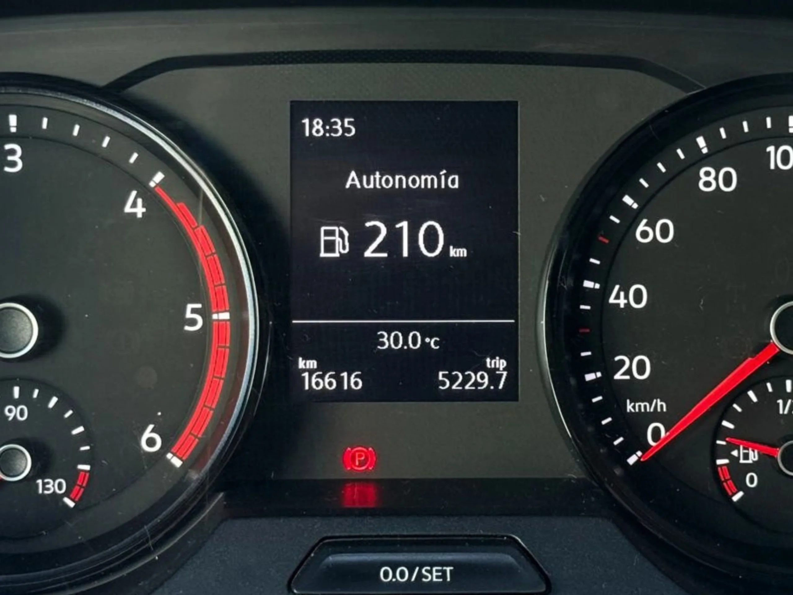 Volkswagen Crafter L3H3 140CV (2023) | 4 Plazas | Con Baño Interior | Paneles Solares | Adicional Adaptada con Rampa PMR (Minusvalidos) - Foto 25