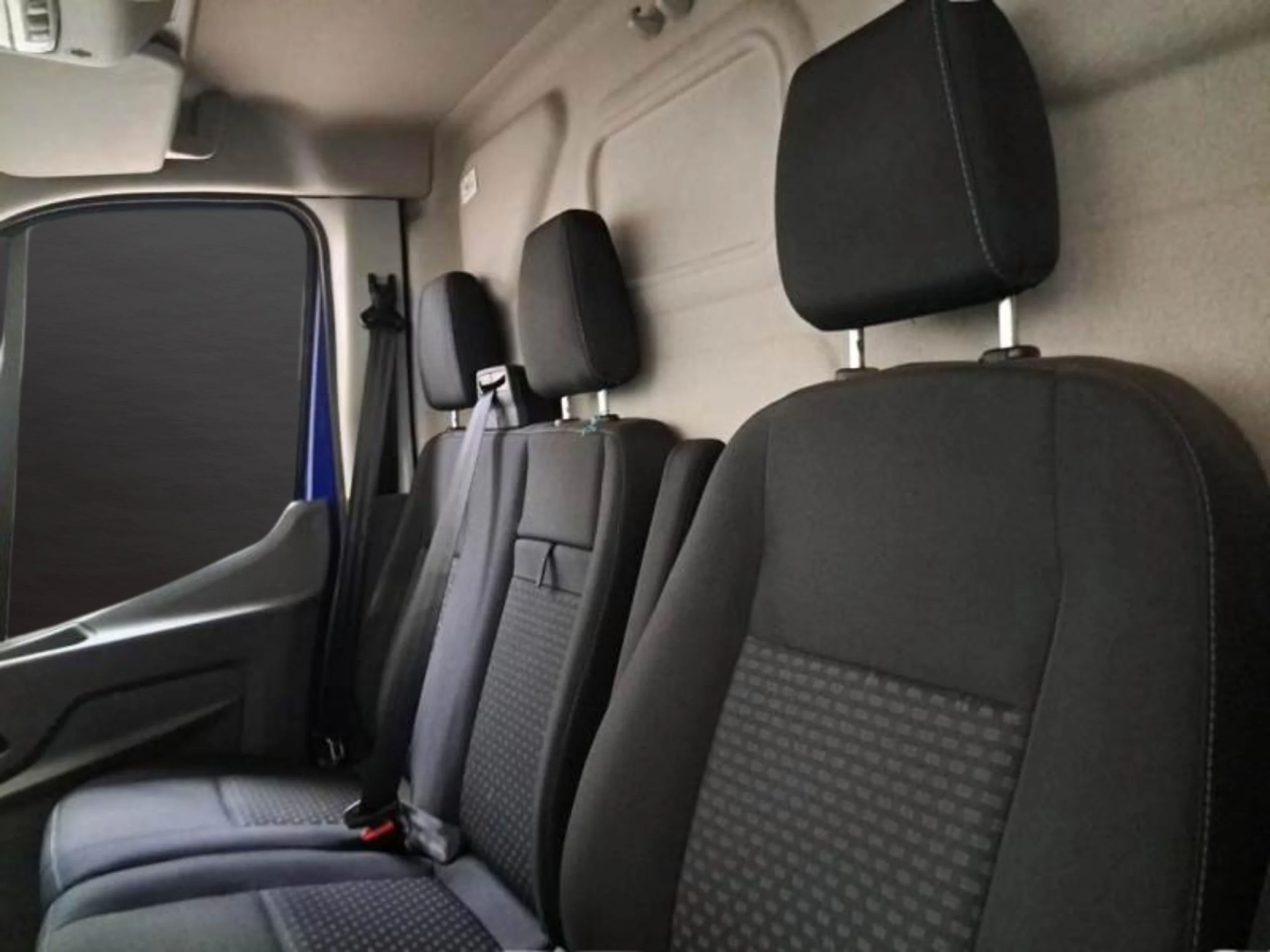 Ford Transit L2H2 130 CV Trend - Foto 9