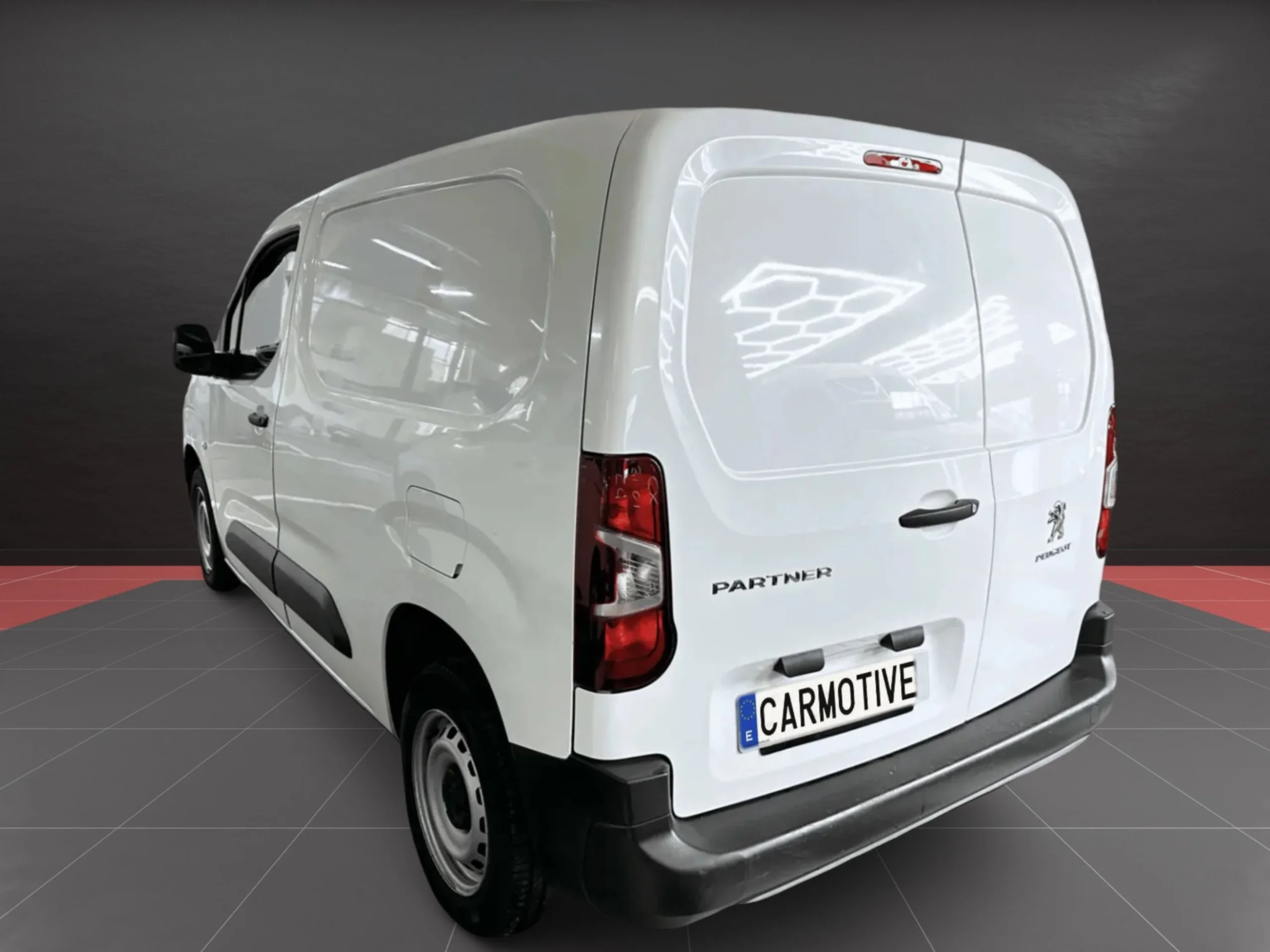 Peugeot Partner Pro standard 102CV - Foto 6