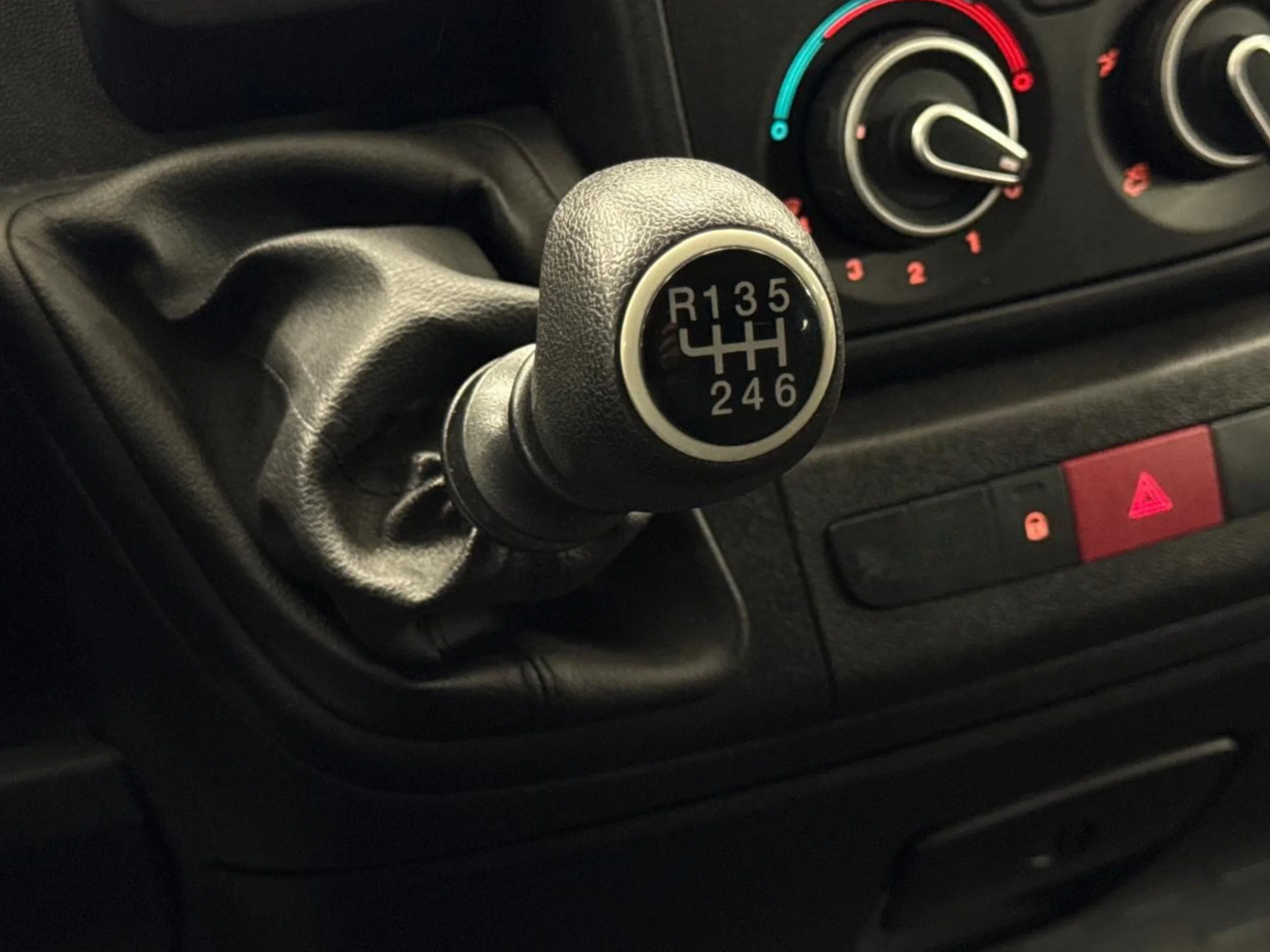 Peugeot Boxer L1H1 140CV | BOLA DE REMOLQUE  - Foto 14